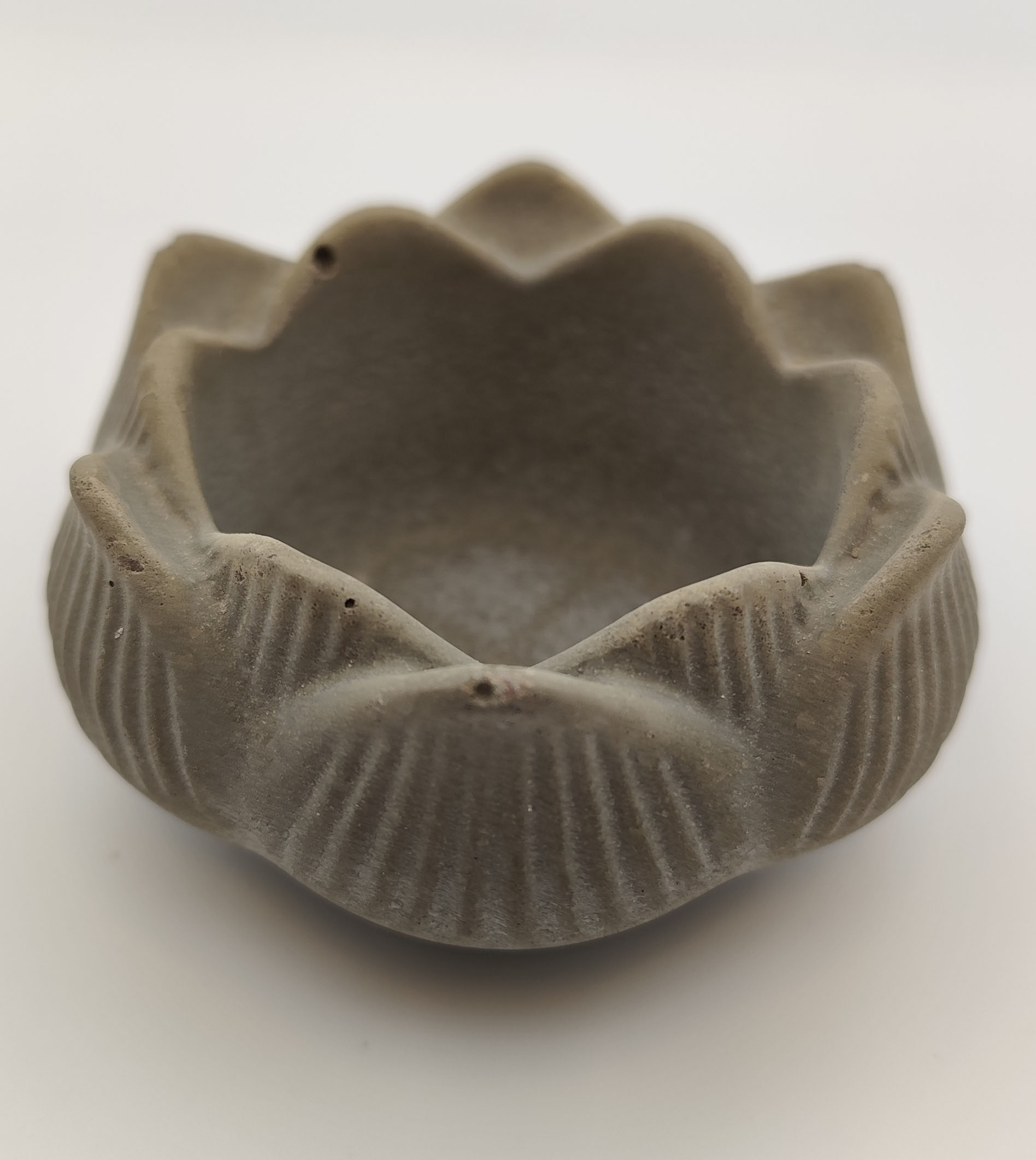 Betoonist minivaas, lillepott, küünlahoidja (õis)