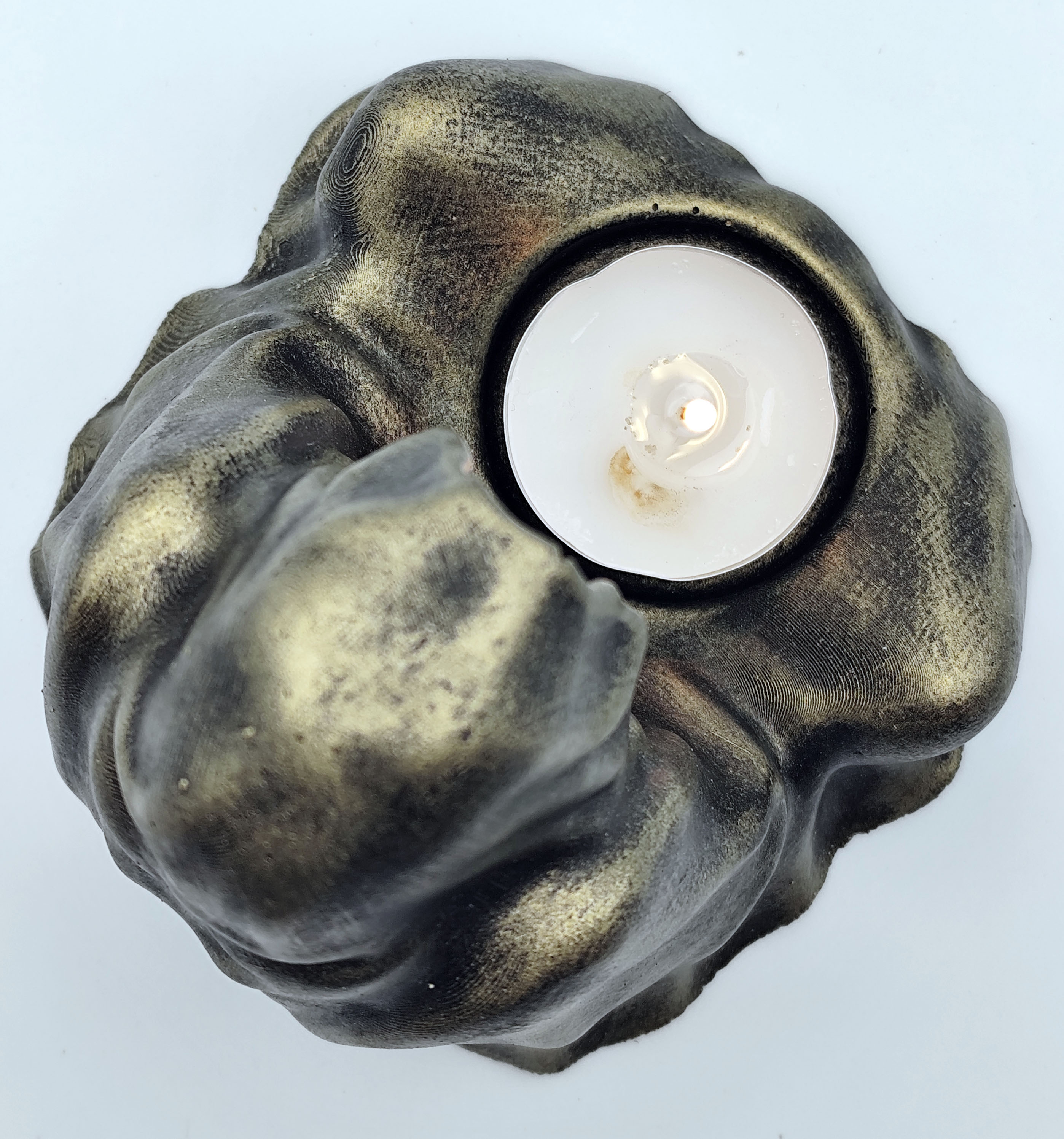 Betoonist küünlaalus (Võlur)