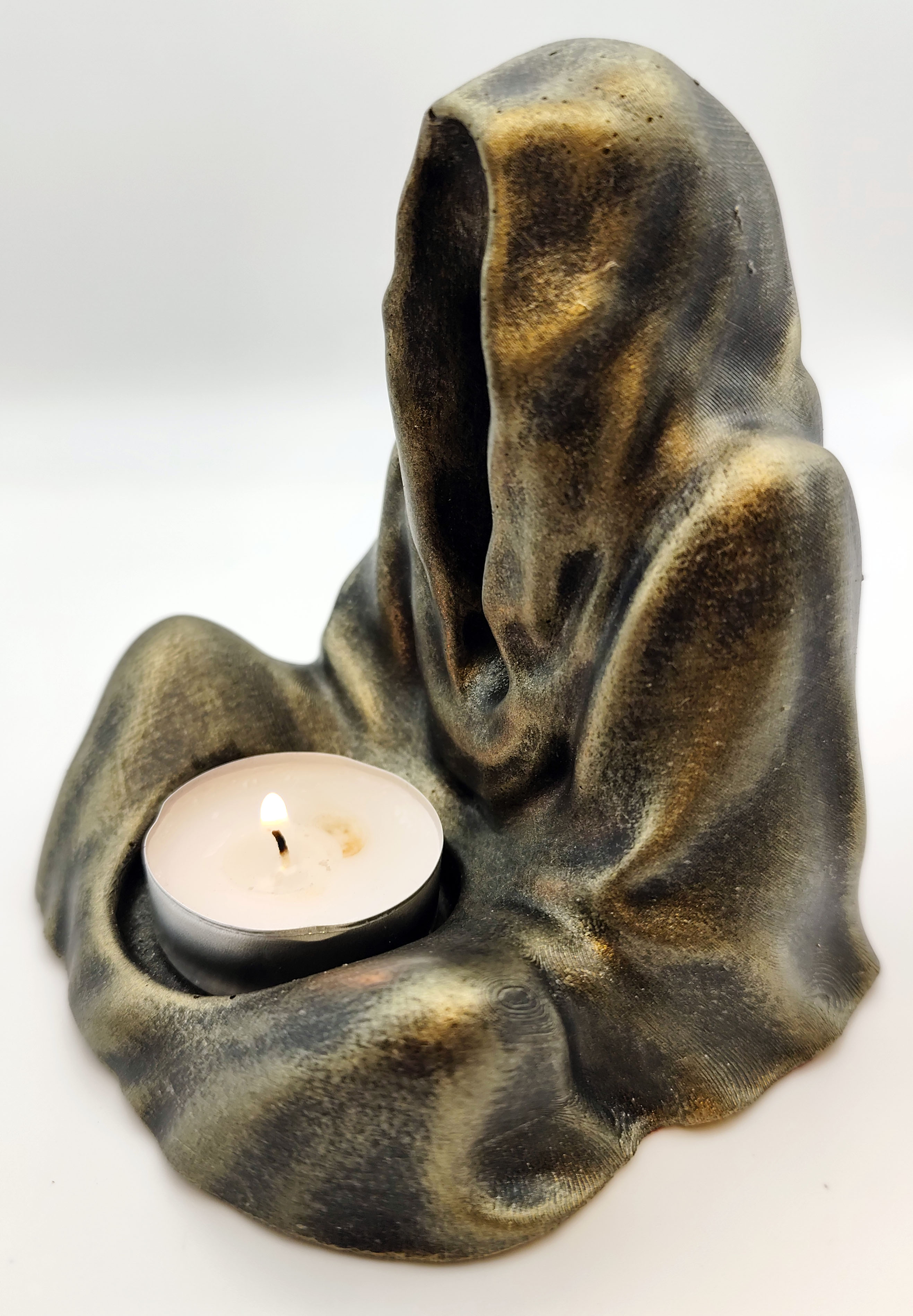 Betoonist küünlaalus (Võlur)