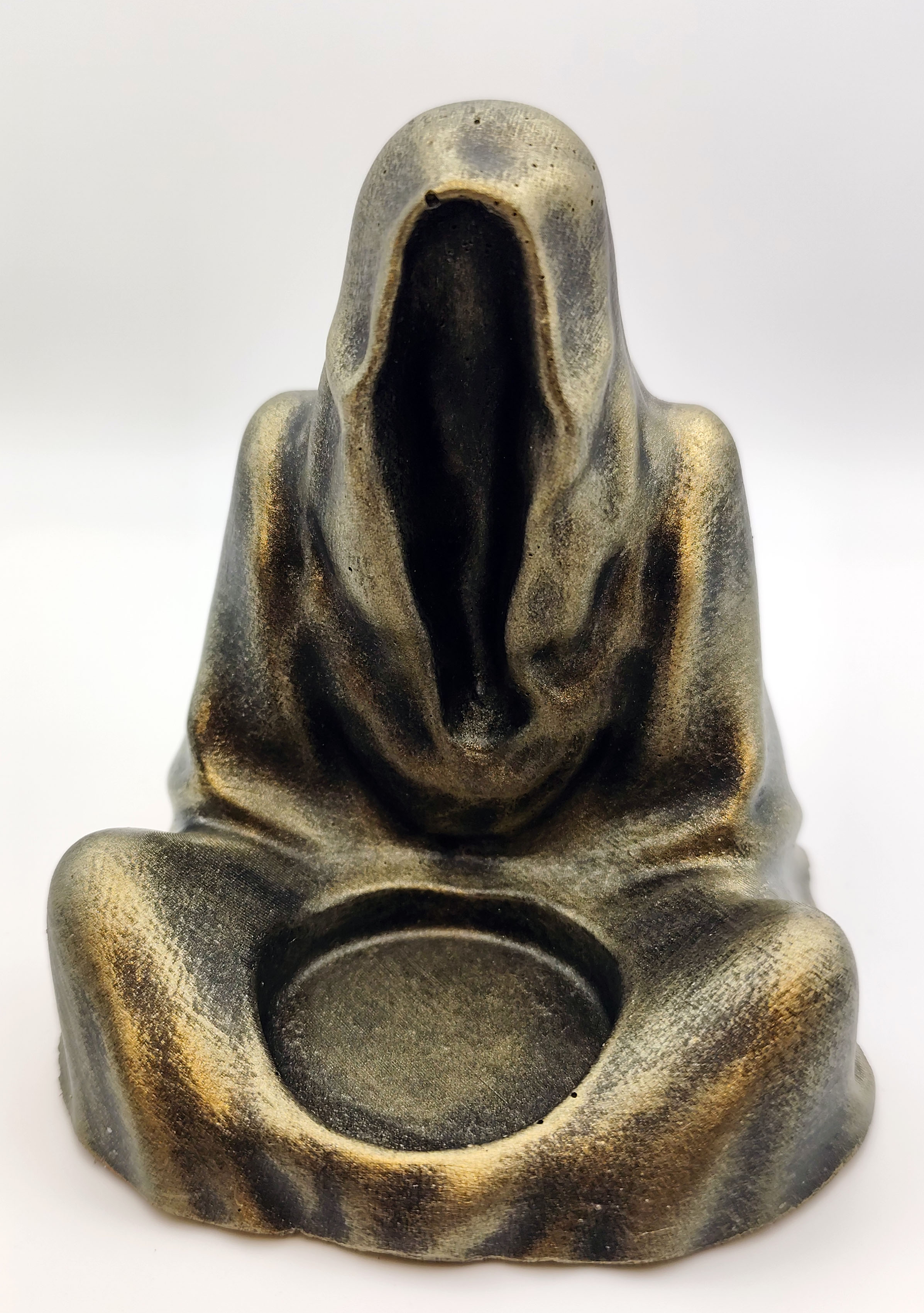 Betoonist küünlaalus (Võlur)