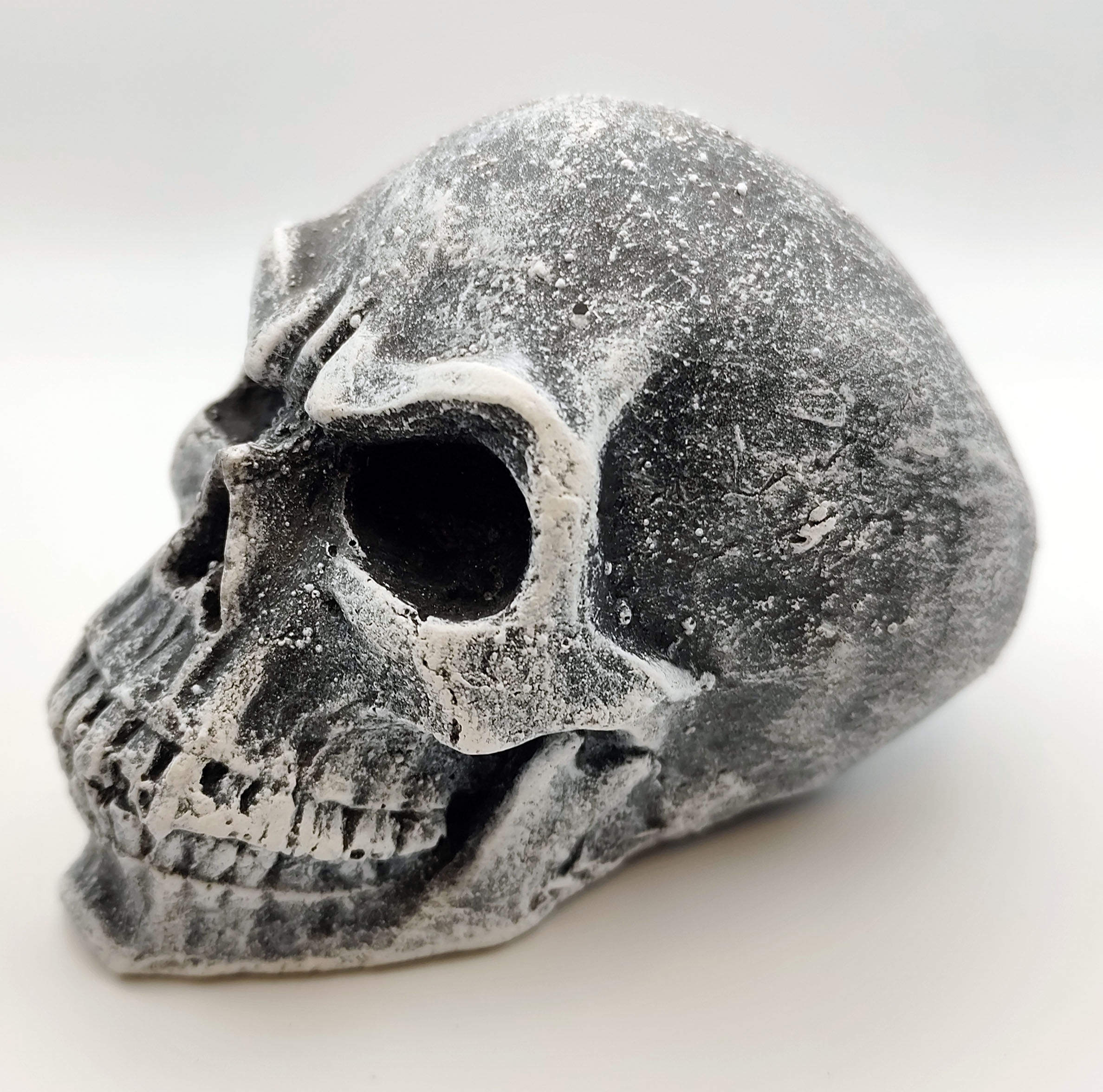 Betoonist väike pealuu