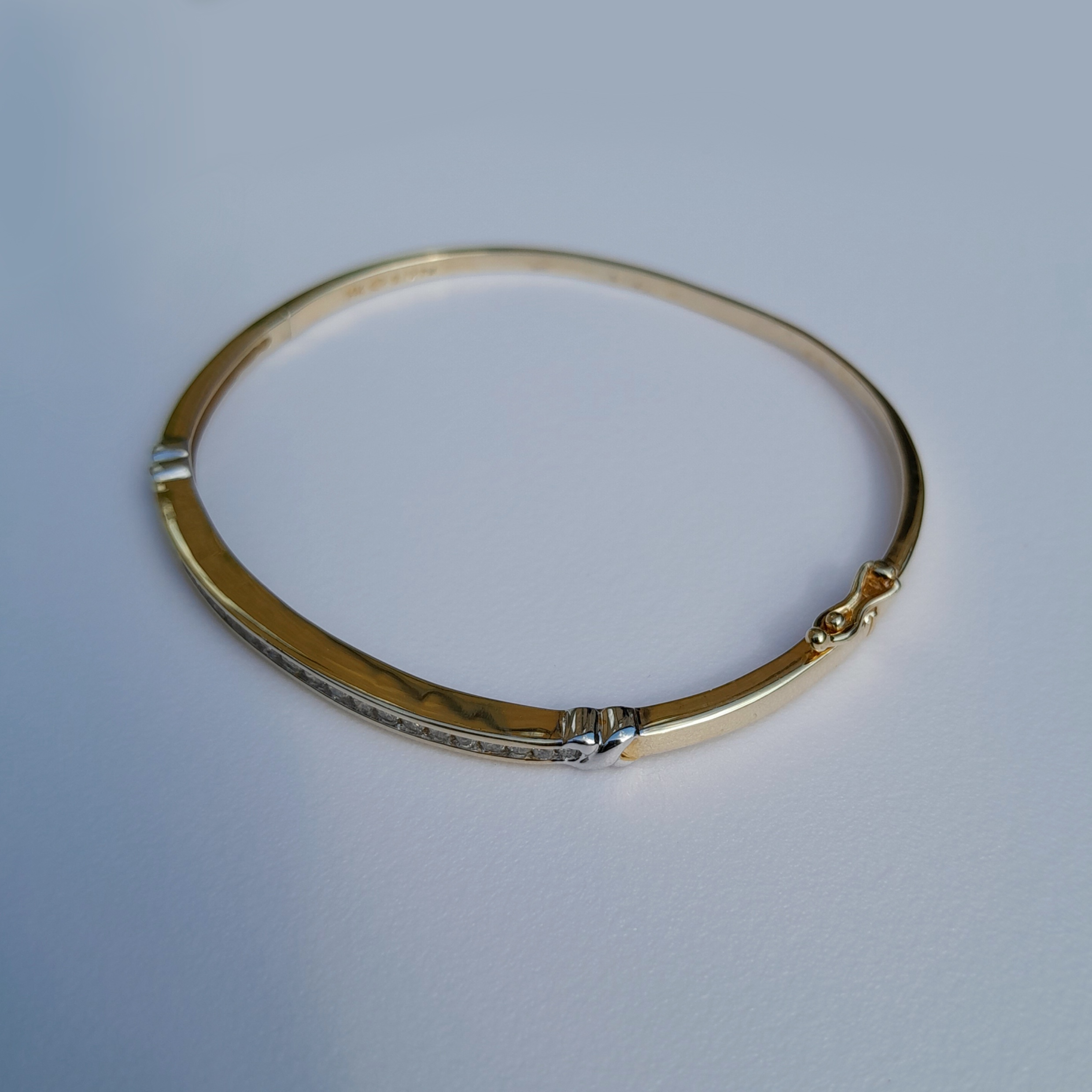 Women's 14ct yellow gold bracelet with 21 diamonds 8.70g