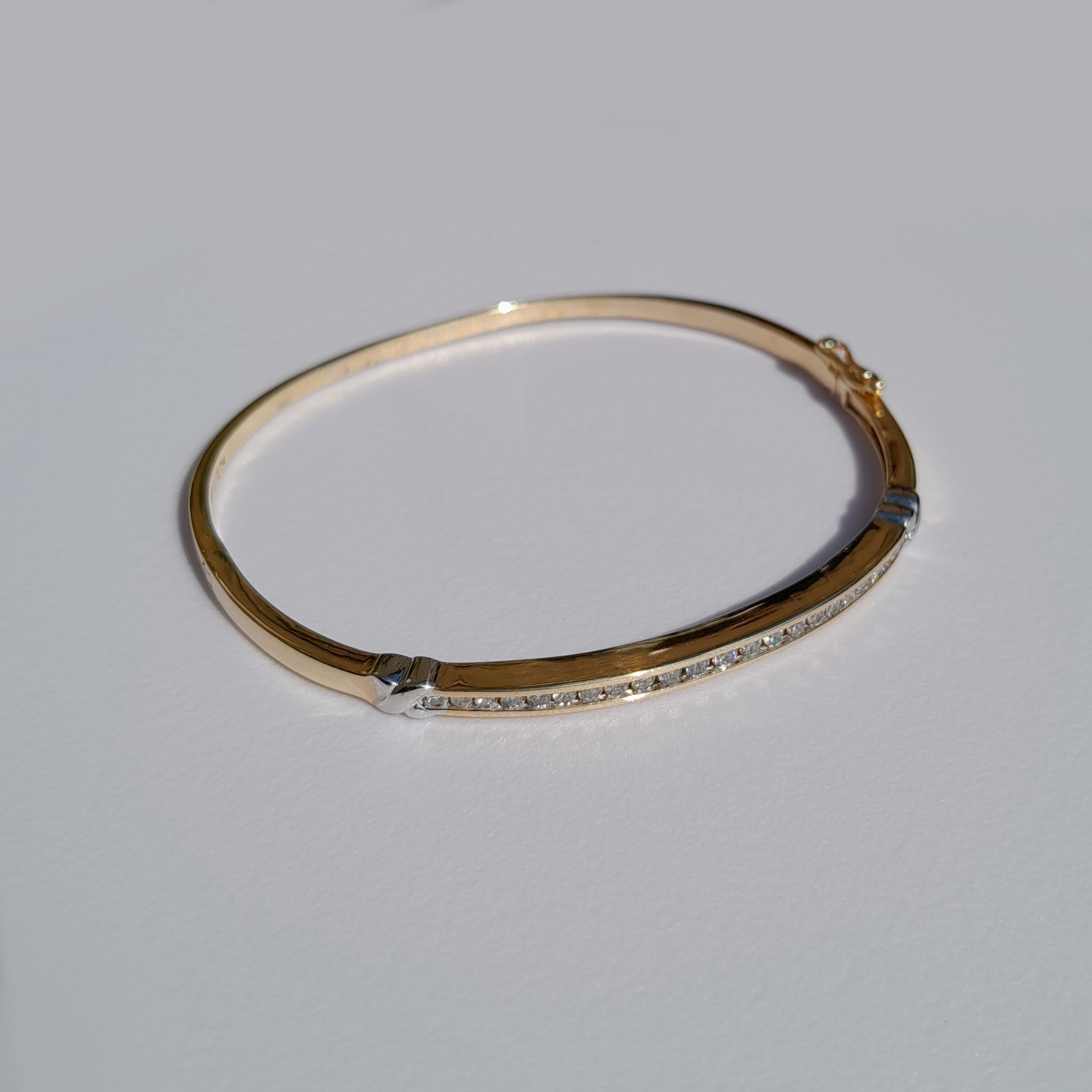 Women's 14ct yellow gold bracelet with 21 diamonds 8.70g