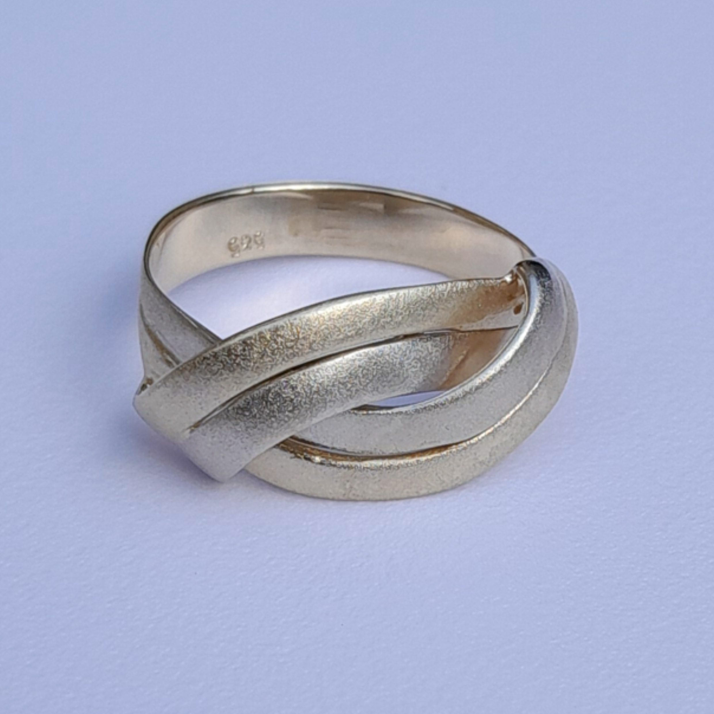 Women's 14ct yellow & white gold handcrafted twist style ring US 7.5 / U.K P 3.37g 