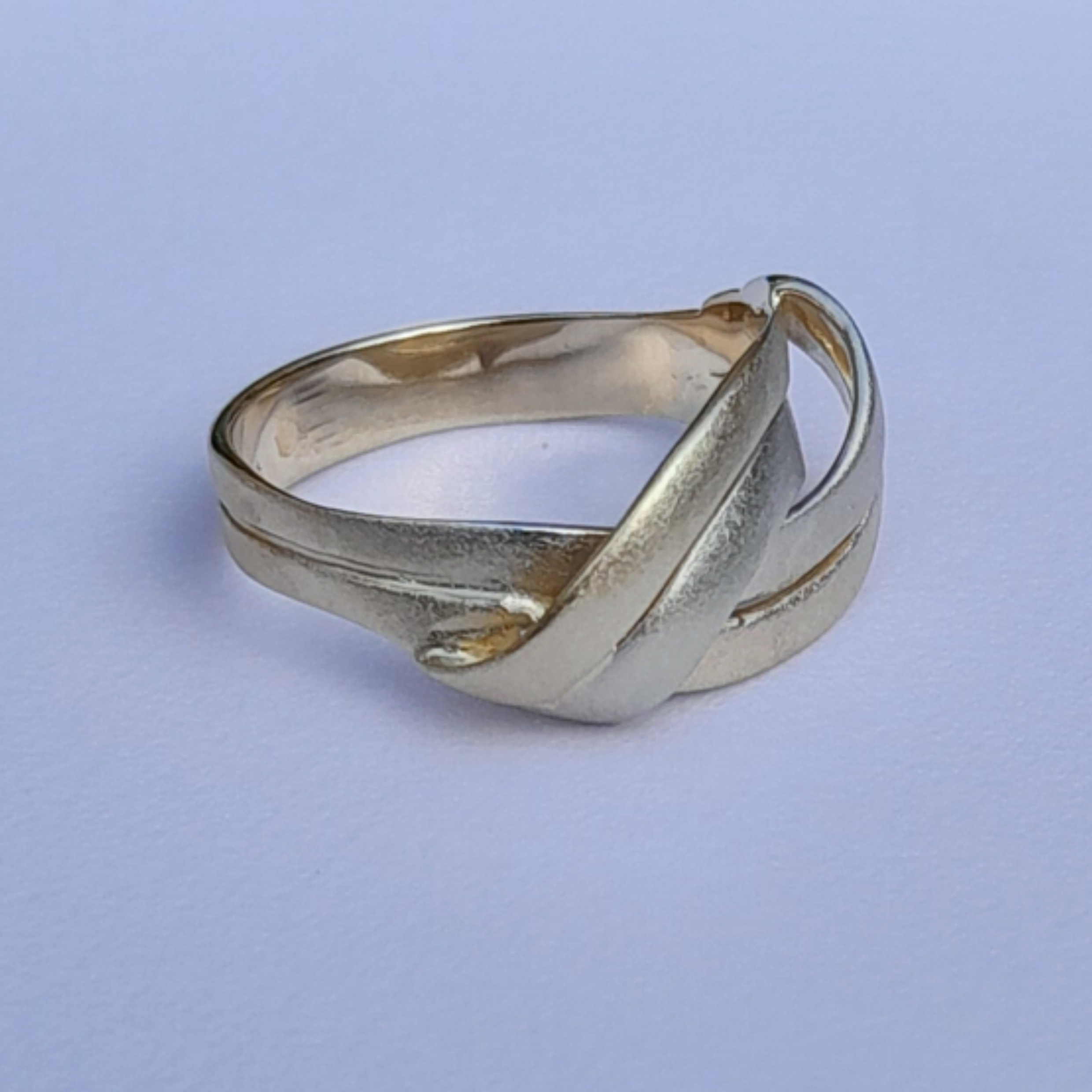 Women's 14ct yellow & white gold handcrafted twist style ring US 7.5 / U.K P 3.37g 