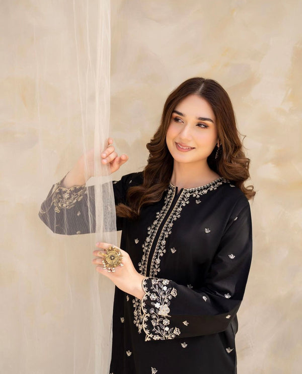 Black embroidery 2pc 