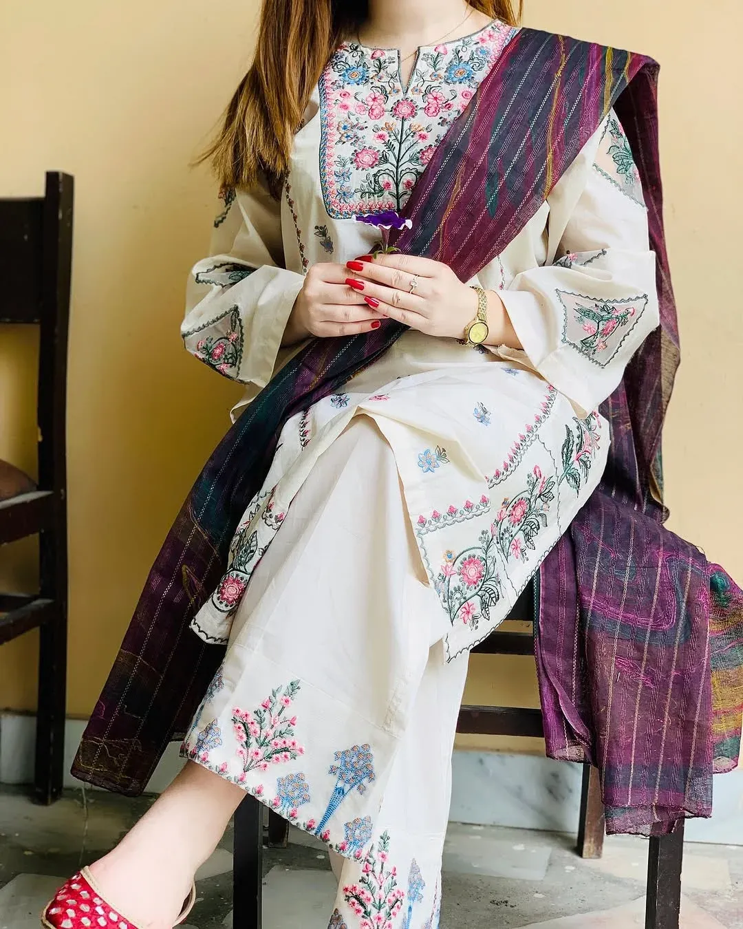 Naz embroidered 2pc | Tyba Clothing 