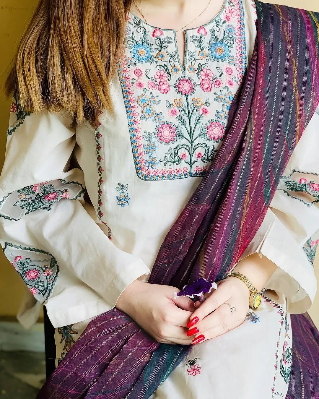 Naz embroidered 2pc | Tyba Clothing 