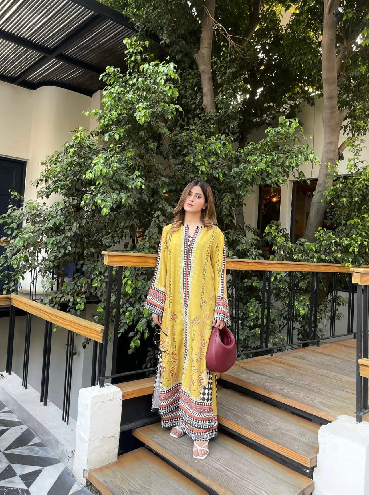Leon 2pc| Silky Lawn collection 