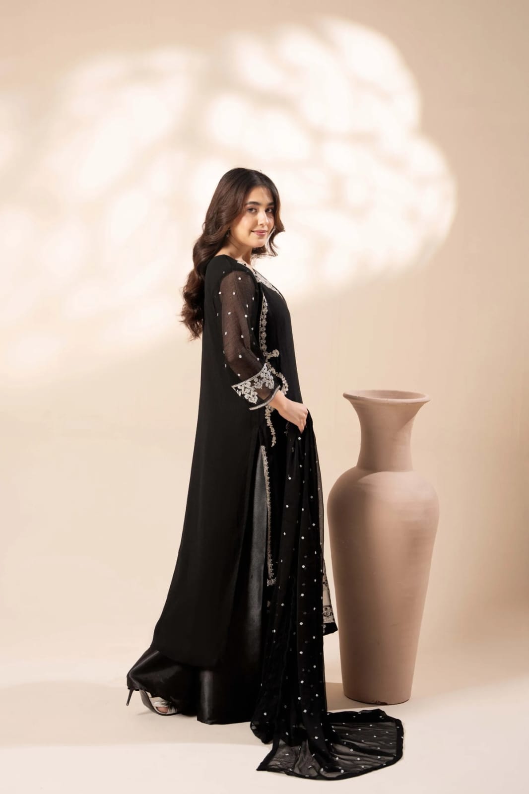 Agha jaan shefon embroided 3pc - black
