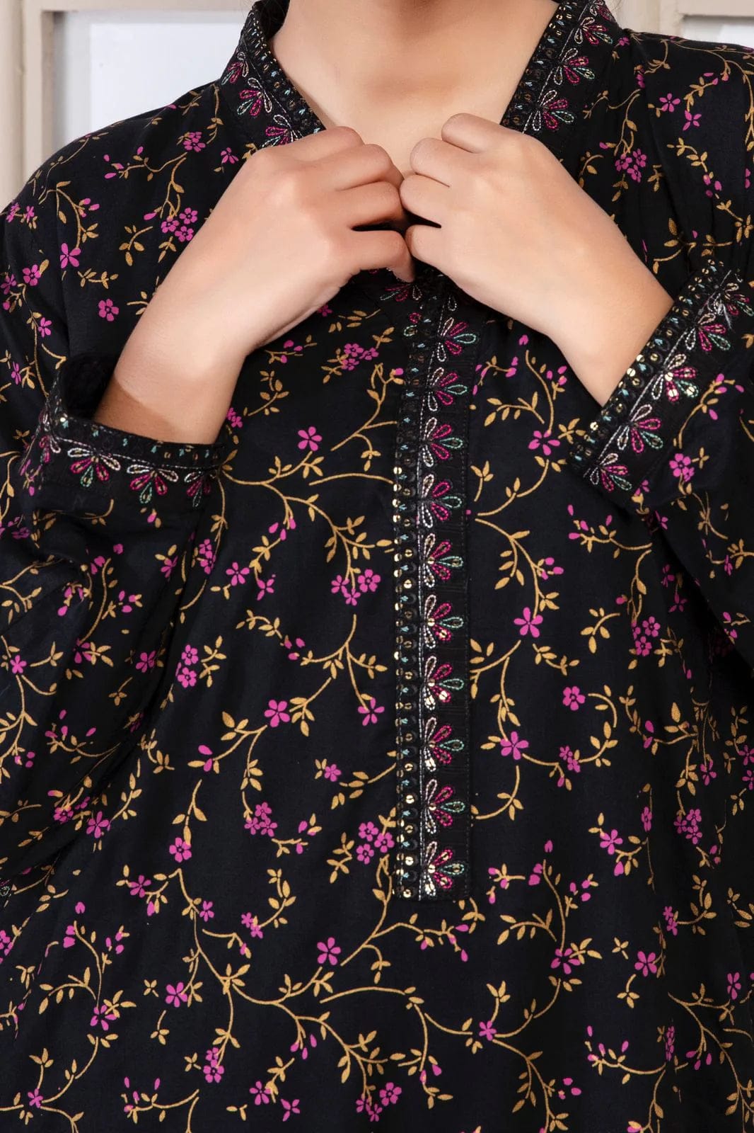 Midnight gold rabia Faisal 