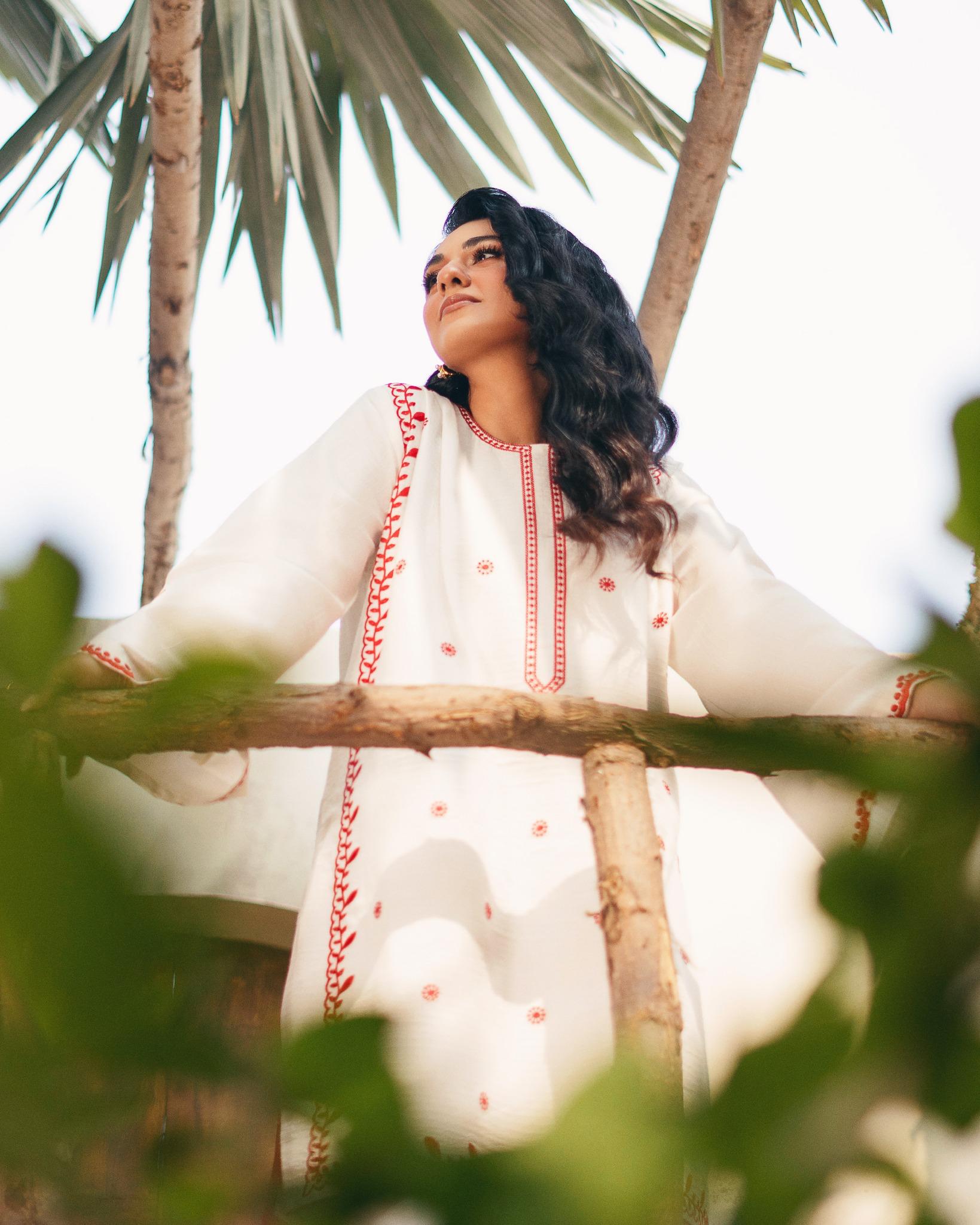 Alyana embroidery 2pc