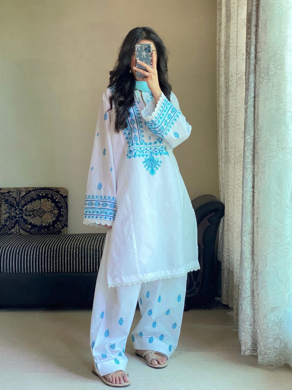 WHITE/BLUE LAWN 3PC ( FARSHI SHALWAR) 