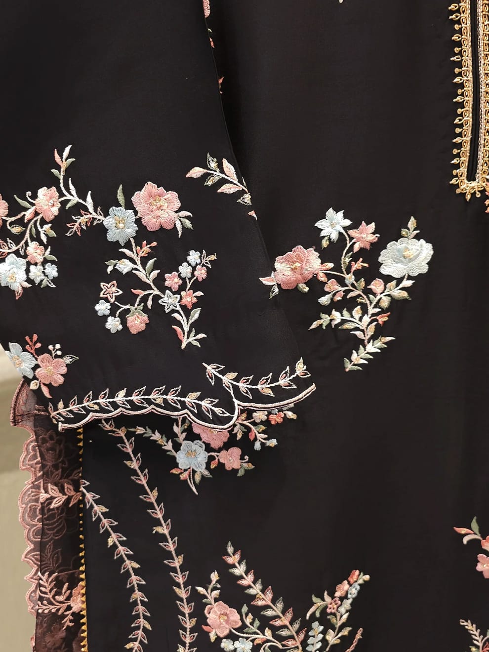 Noor Embroidered 3pc 