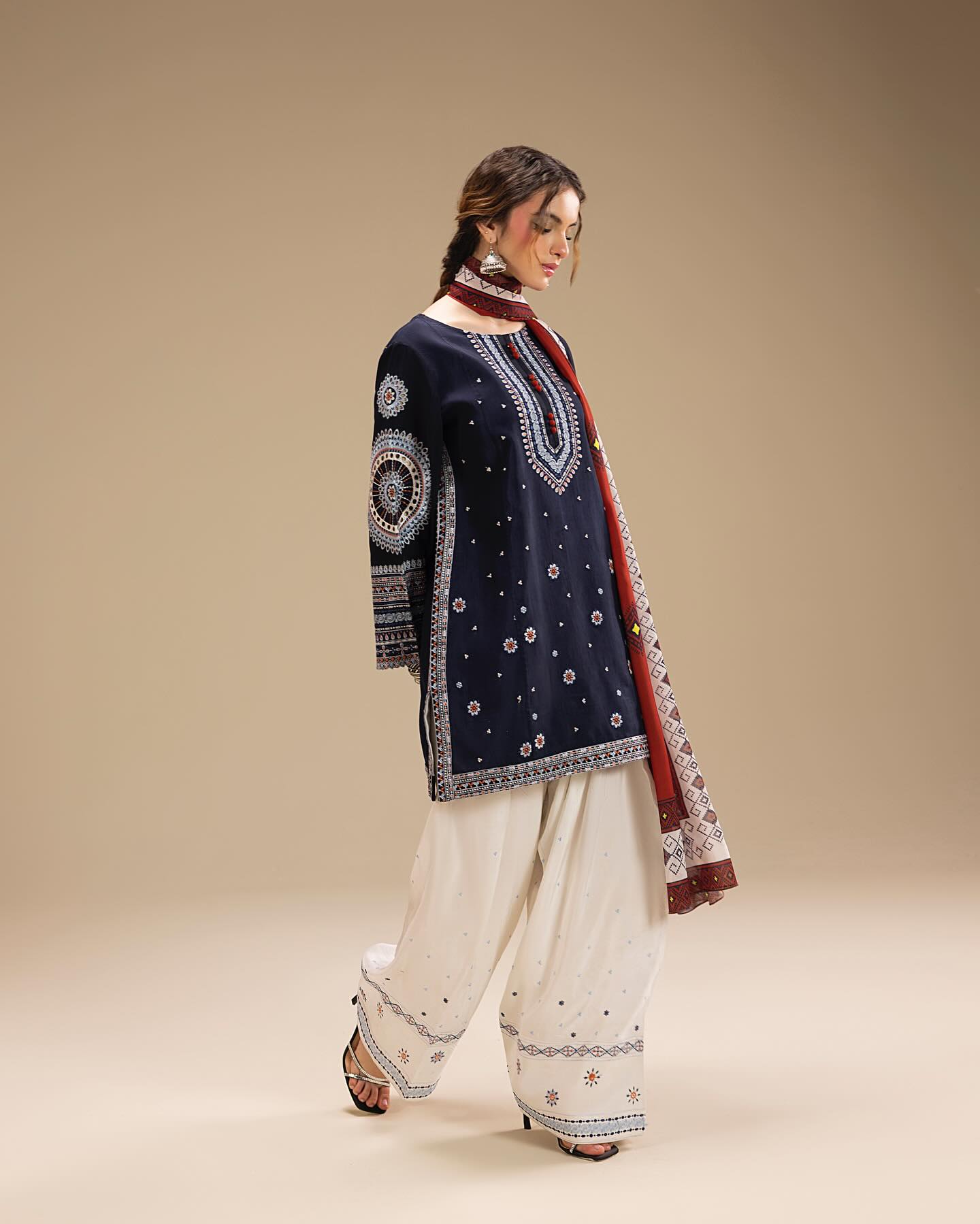 Dastan Embroidery 3pc