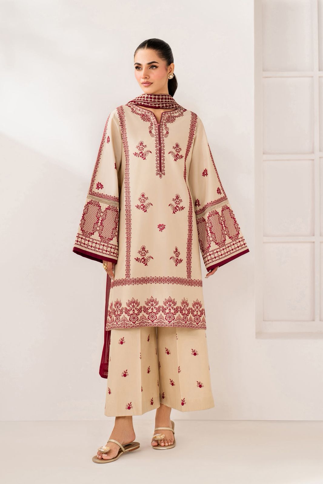 Berry Embroidered 3pc 