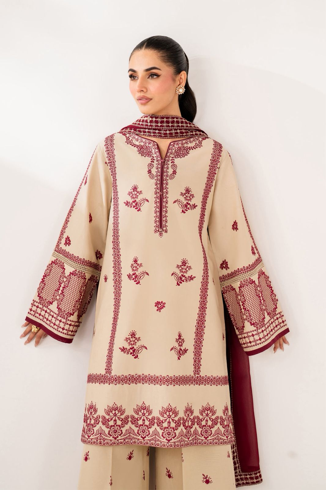 Berry Embroidered 3pc 