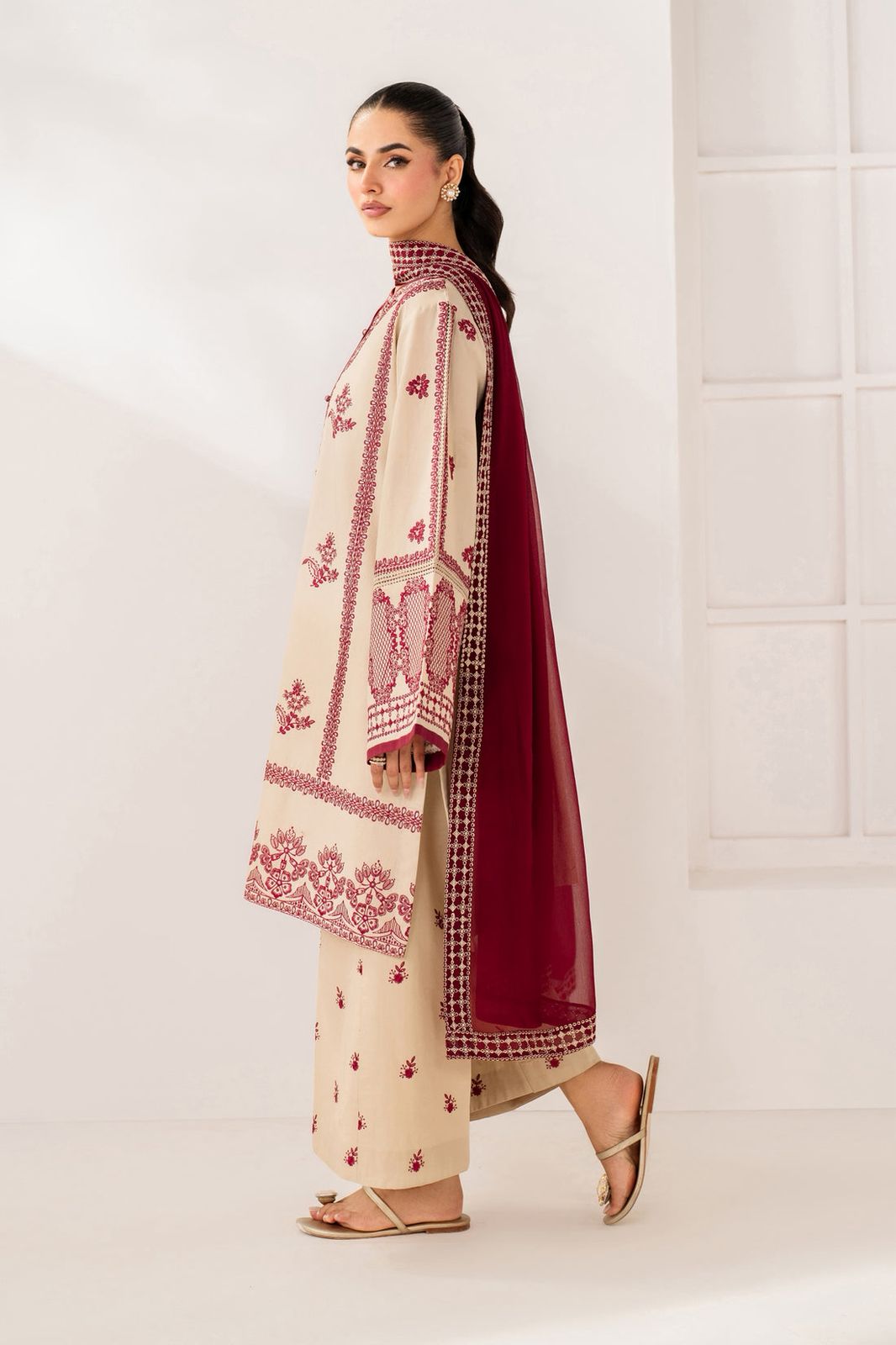 Berry Embroidered 3pc 