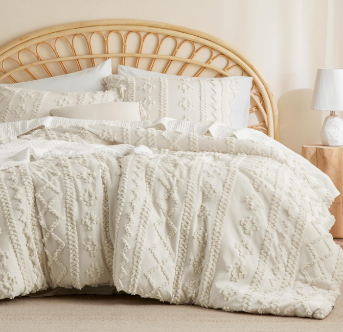 Tufted Boho Comforter Set Full Size - Beige Boho Bedding Comforter Set, 3 Pieces Farmhouse Shabby Chic Embroidery Bed Set, Gifts for Woman, Soft Jacquard Comforter for All Seasons