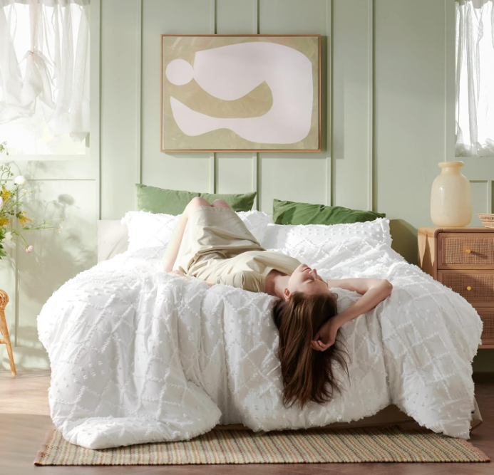 Boho Duvet Cover Queen - Boho Bedding, Tufted Queen Duvet Cover for All Seasons, 3 Pieces Embroidery Shabby Chic Home Bedding Duvet Cover (White, Queen, 90x90)