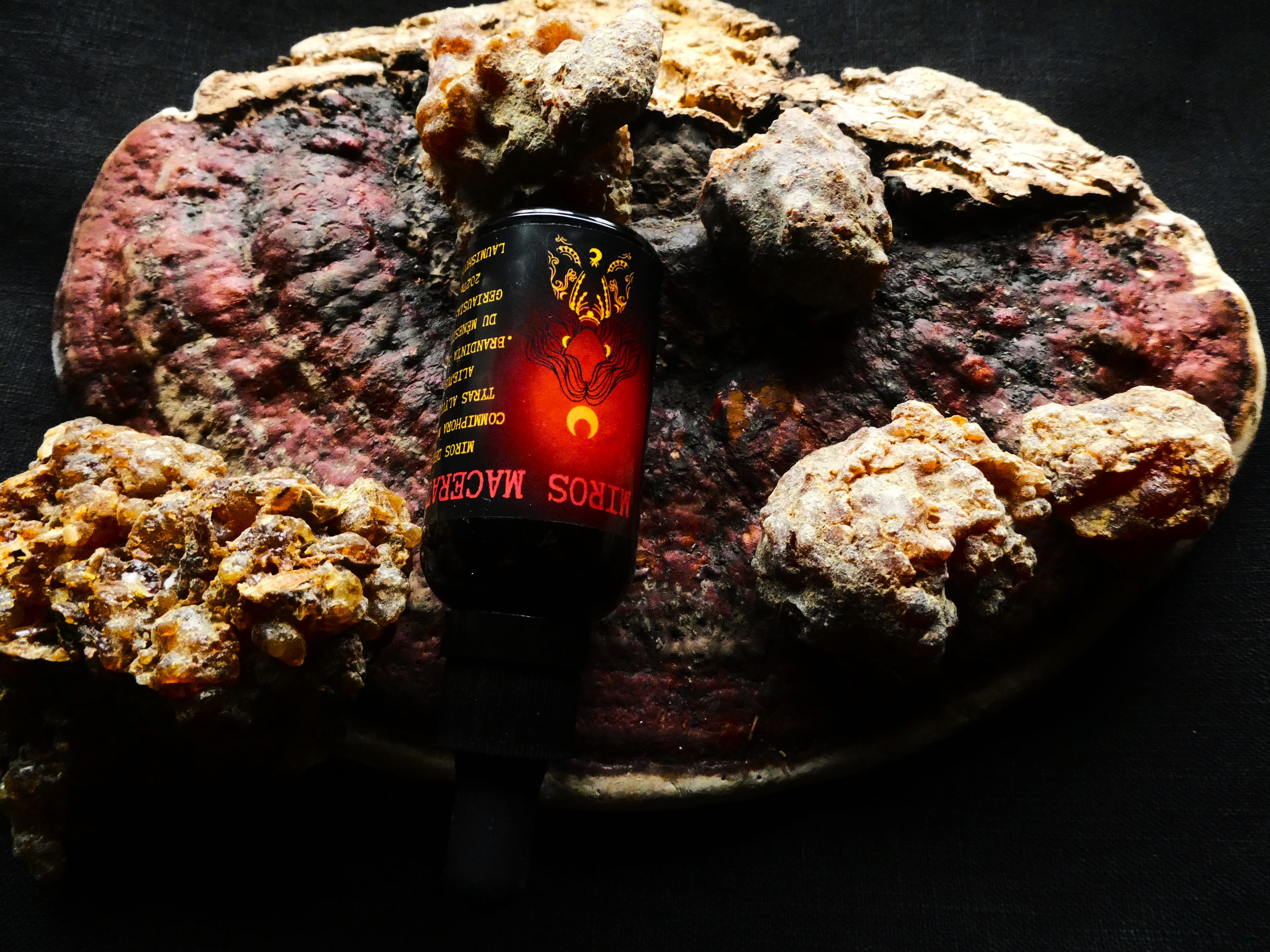 MIROS DERVOS MACERATAS/ Kūno Kvepalai