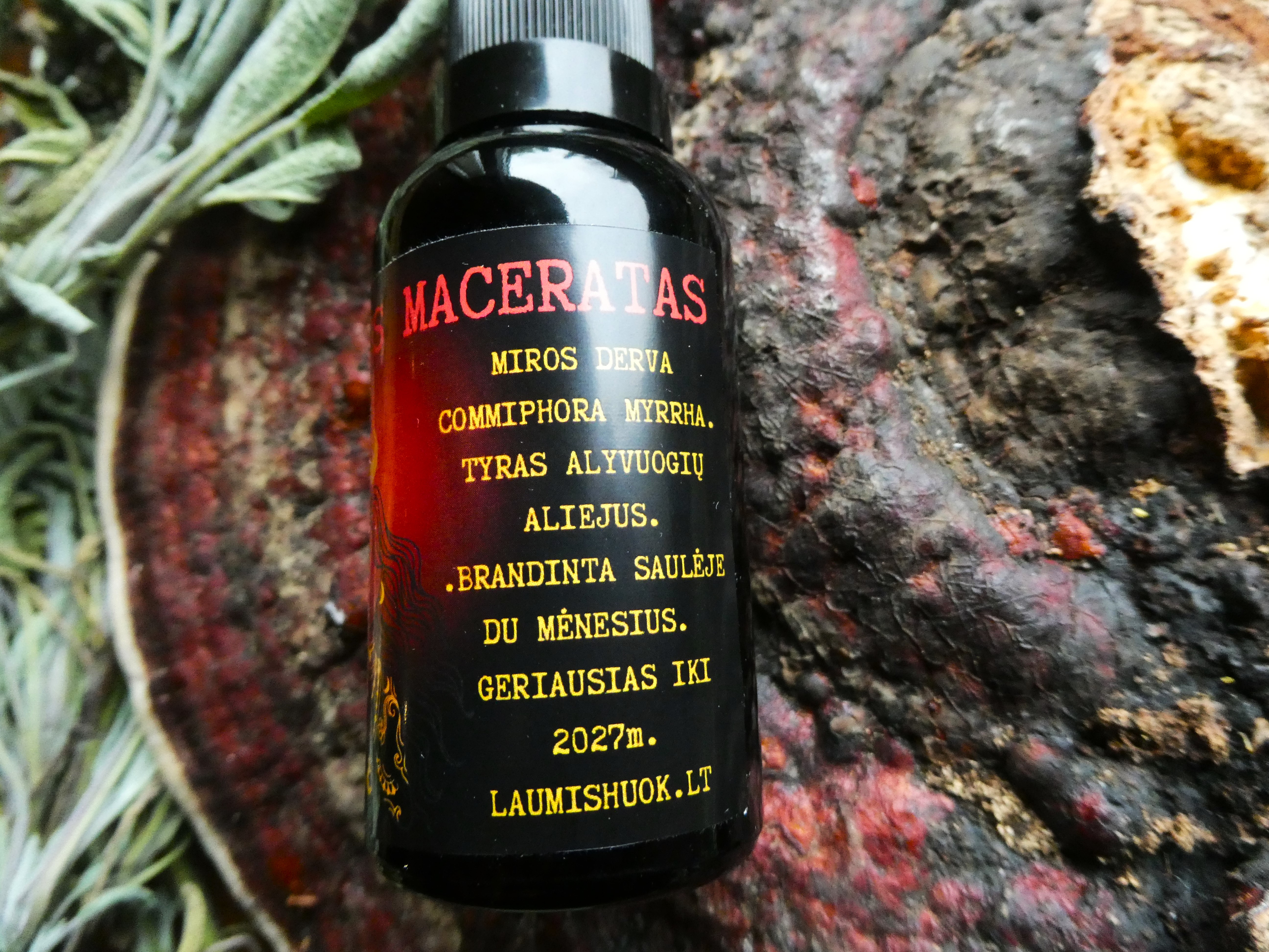 MIROS DERVOS MACERATAS/ Kūno Kvepalai