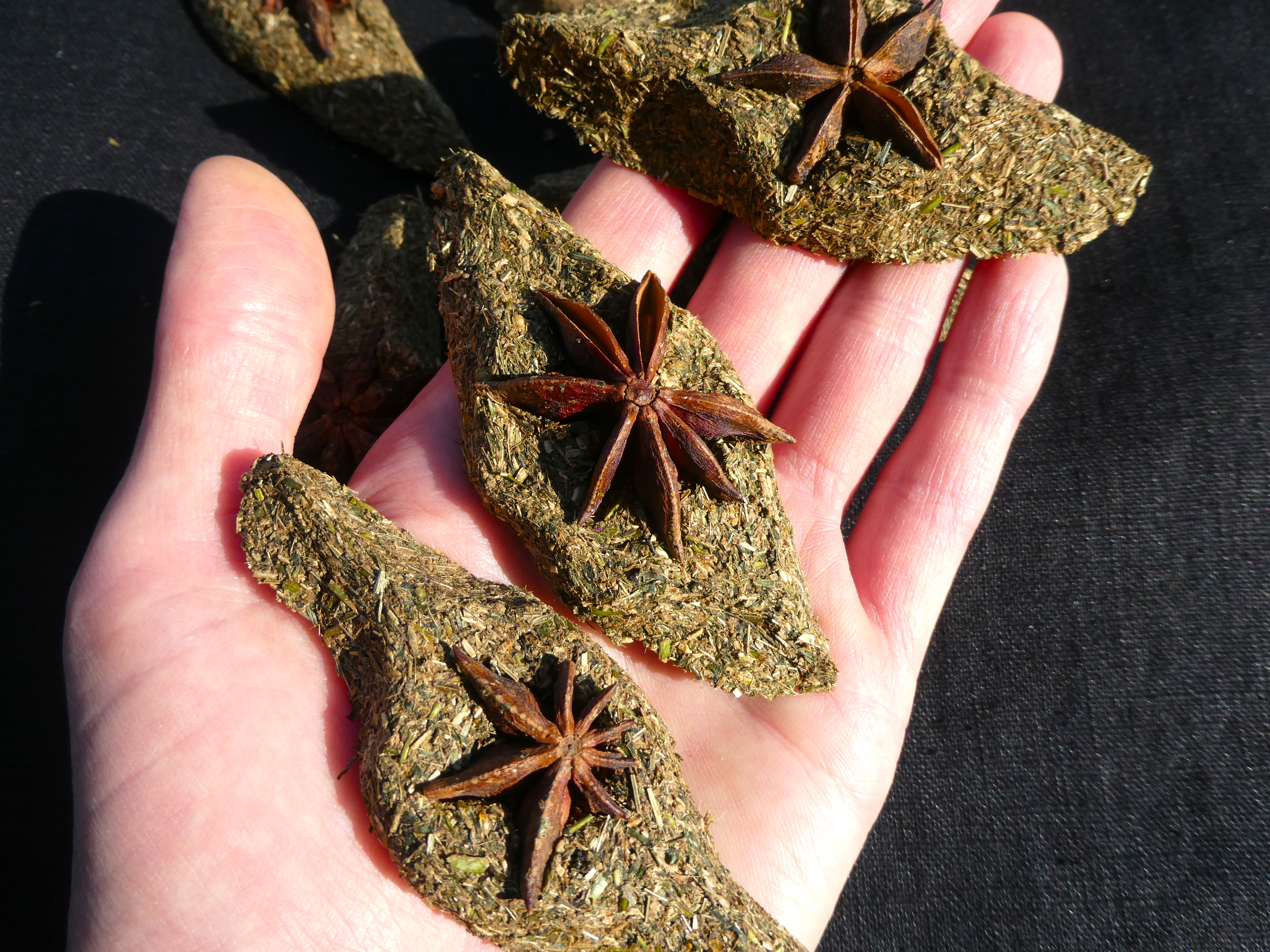 Smilkalai GAJOS UGNIS Su Žaliąja Rūta Ir Levanda