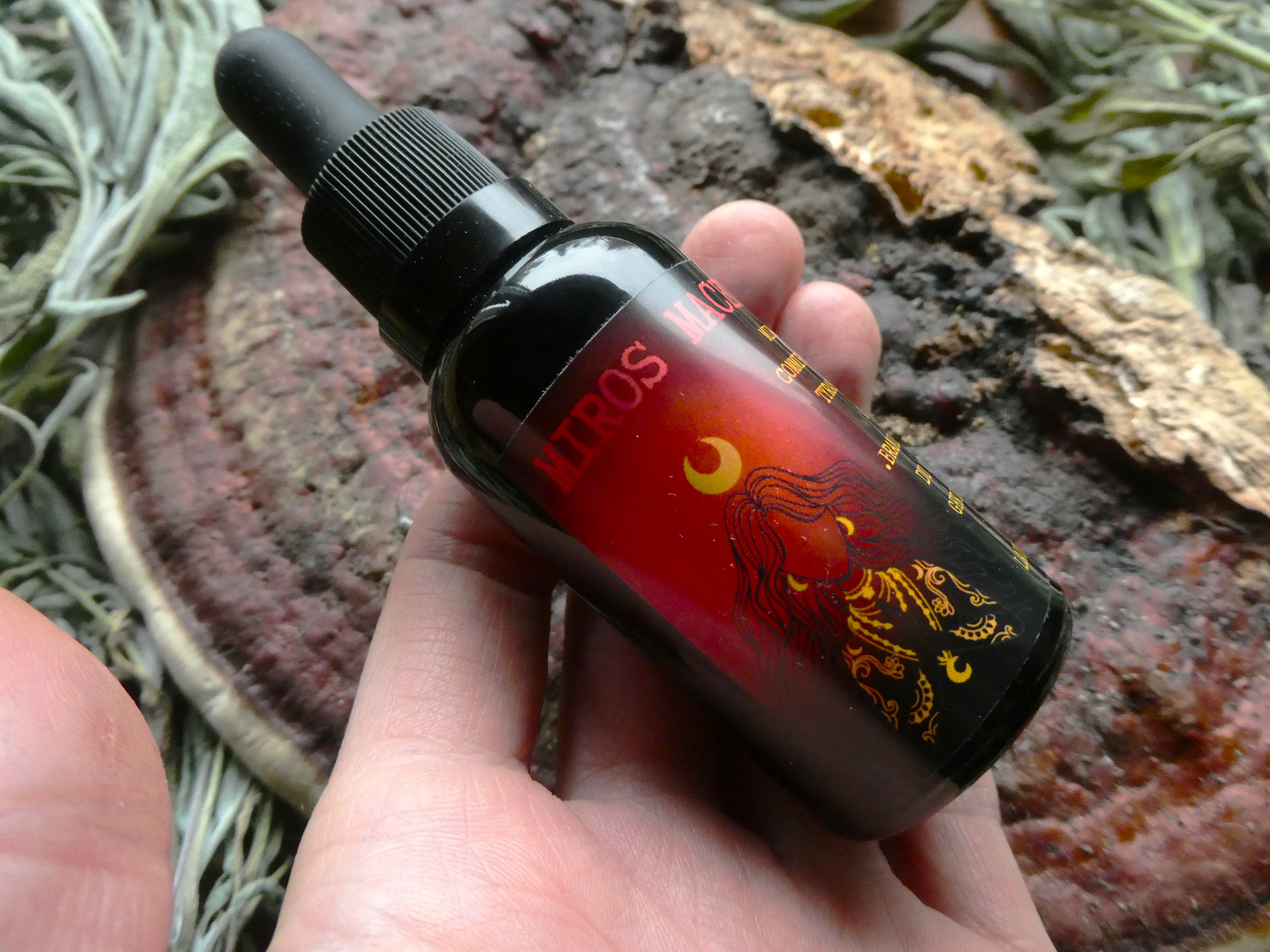 MIROS DERVOS MACERATAS/ Kūno Kvepalai