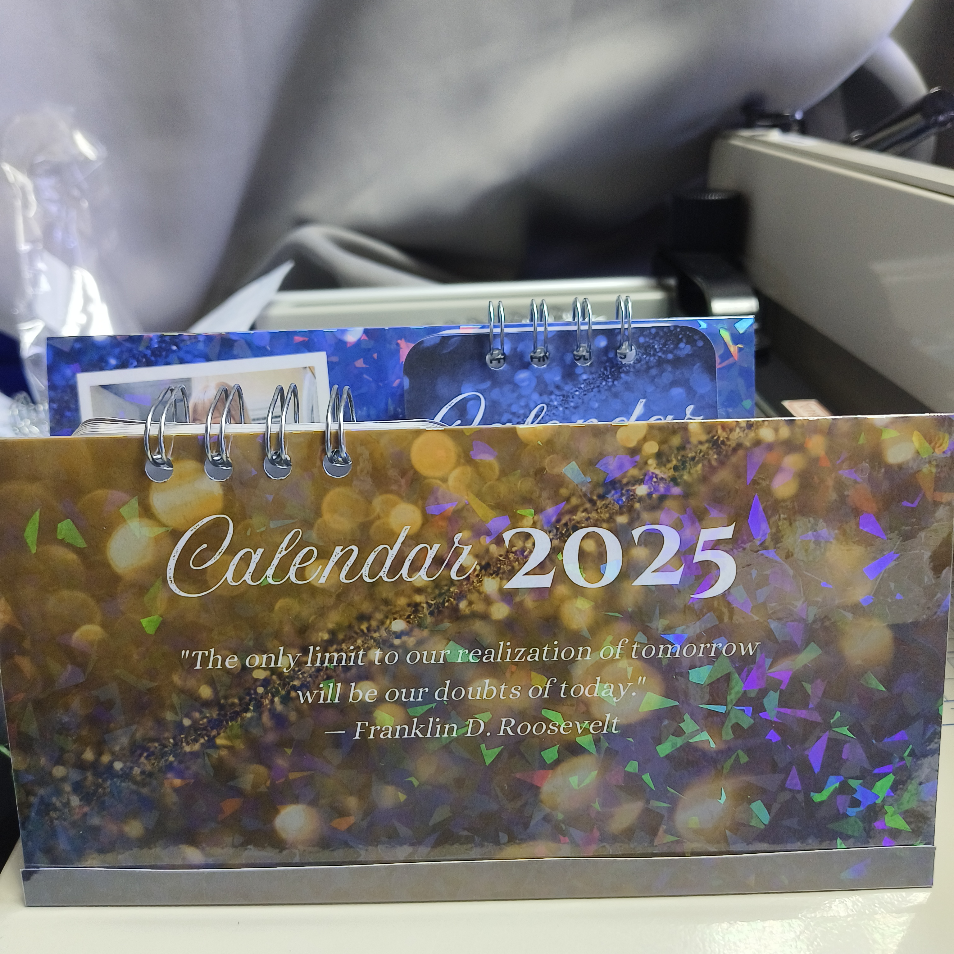 Folded/Tent Desk Calendar (Thick)