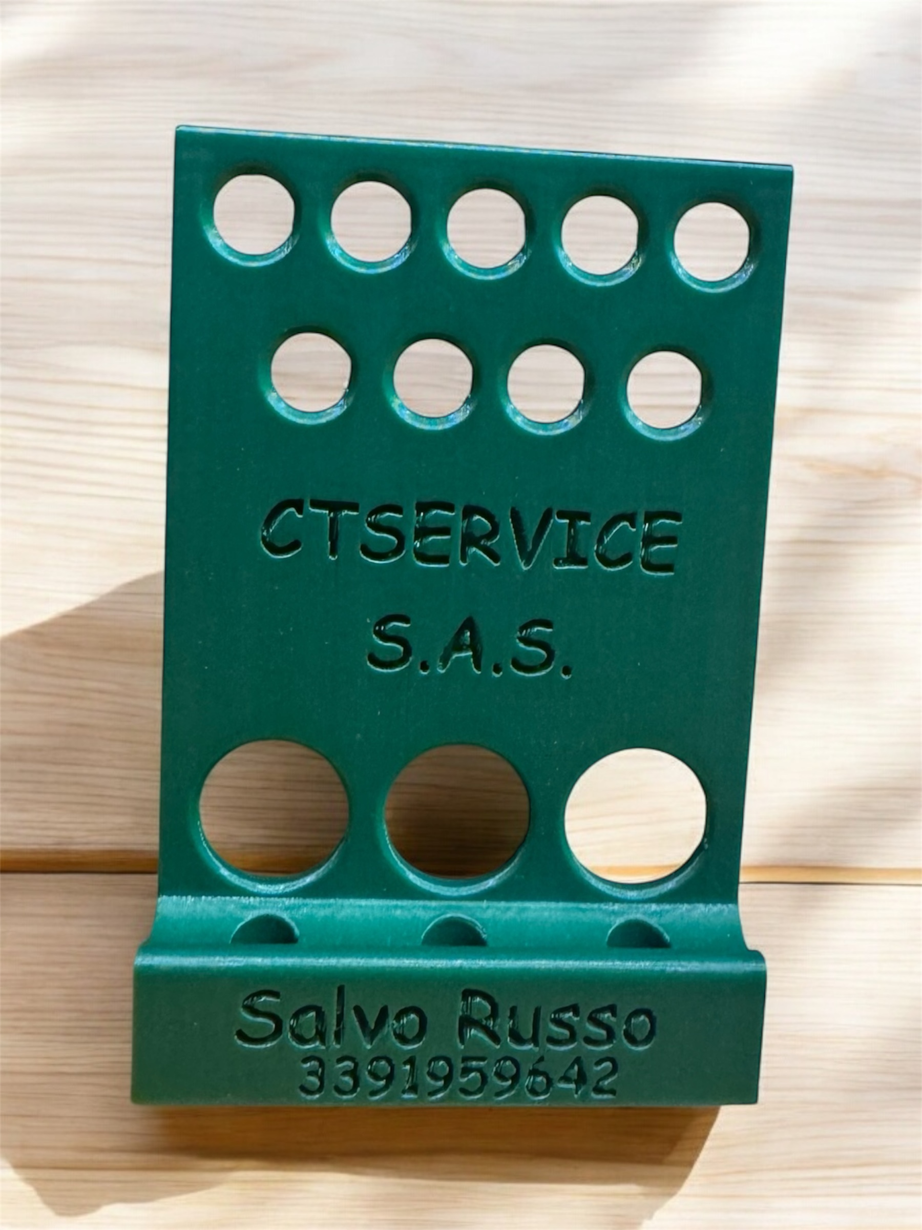 Portacellulare con i dati aziendali