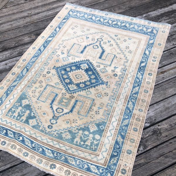 4x6 Worn Blue Rug