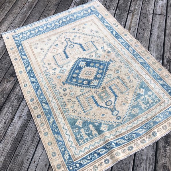 4x6 Worn Blue Rug