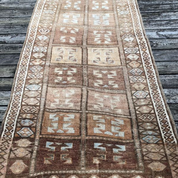 4x13 Brown Vintage Runner