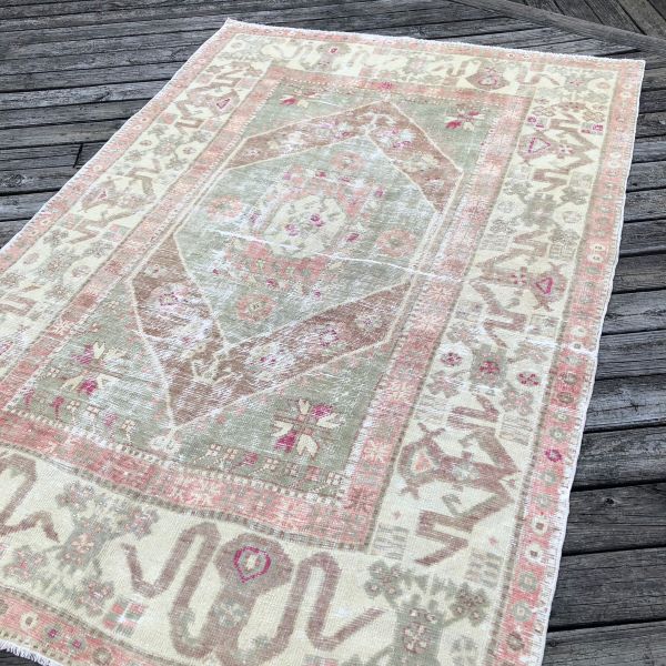 6x7 Distressed Turkish Rug