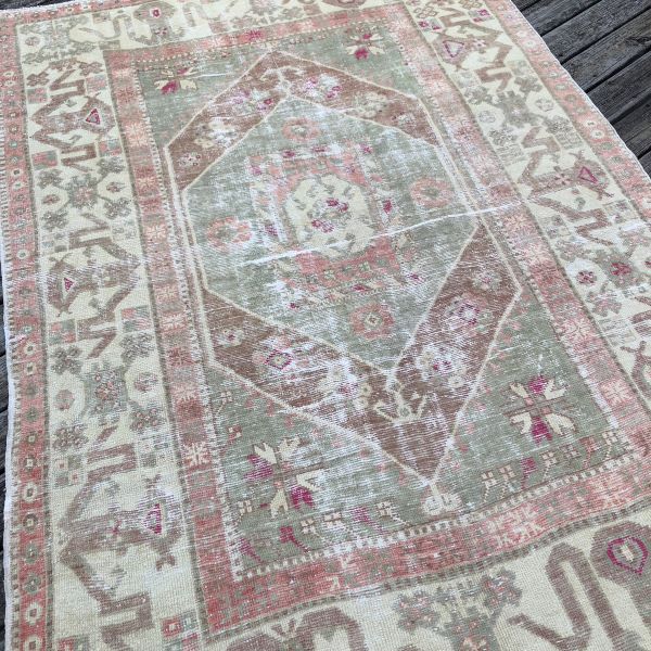 6x7 Distressed Turkish Rug