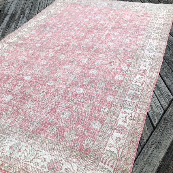 7x11 Pink Vintage Rug