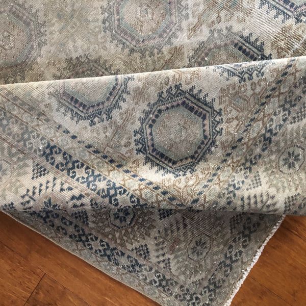 6x10 Worn Vintage Rug 