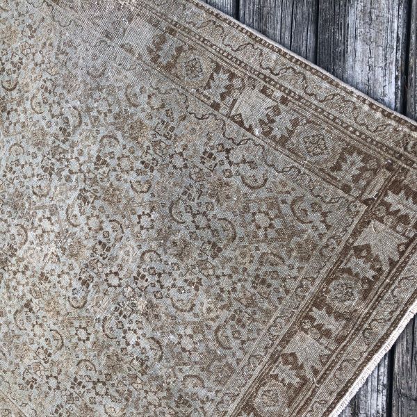 4x5 Neutral Worn Rug 