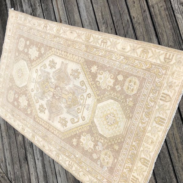 4x7 Neutral Vintage Rug