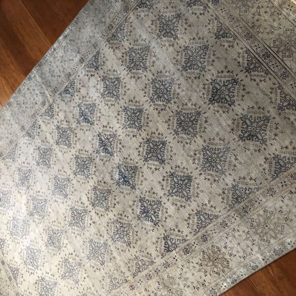5x7 Ivory Vintage Rug