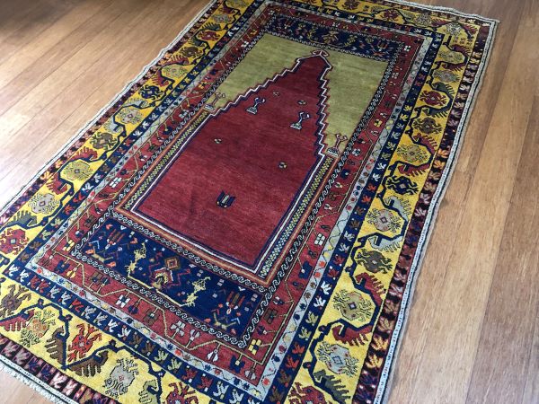 5x7 Vintage Prayer Rug
