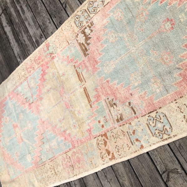 4x10 Faded Vintage Runner