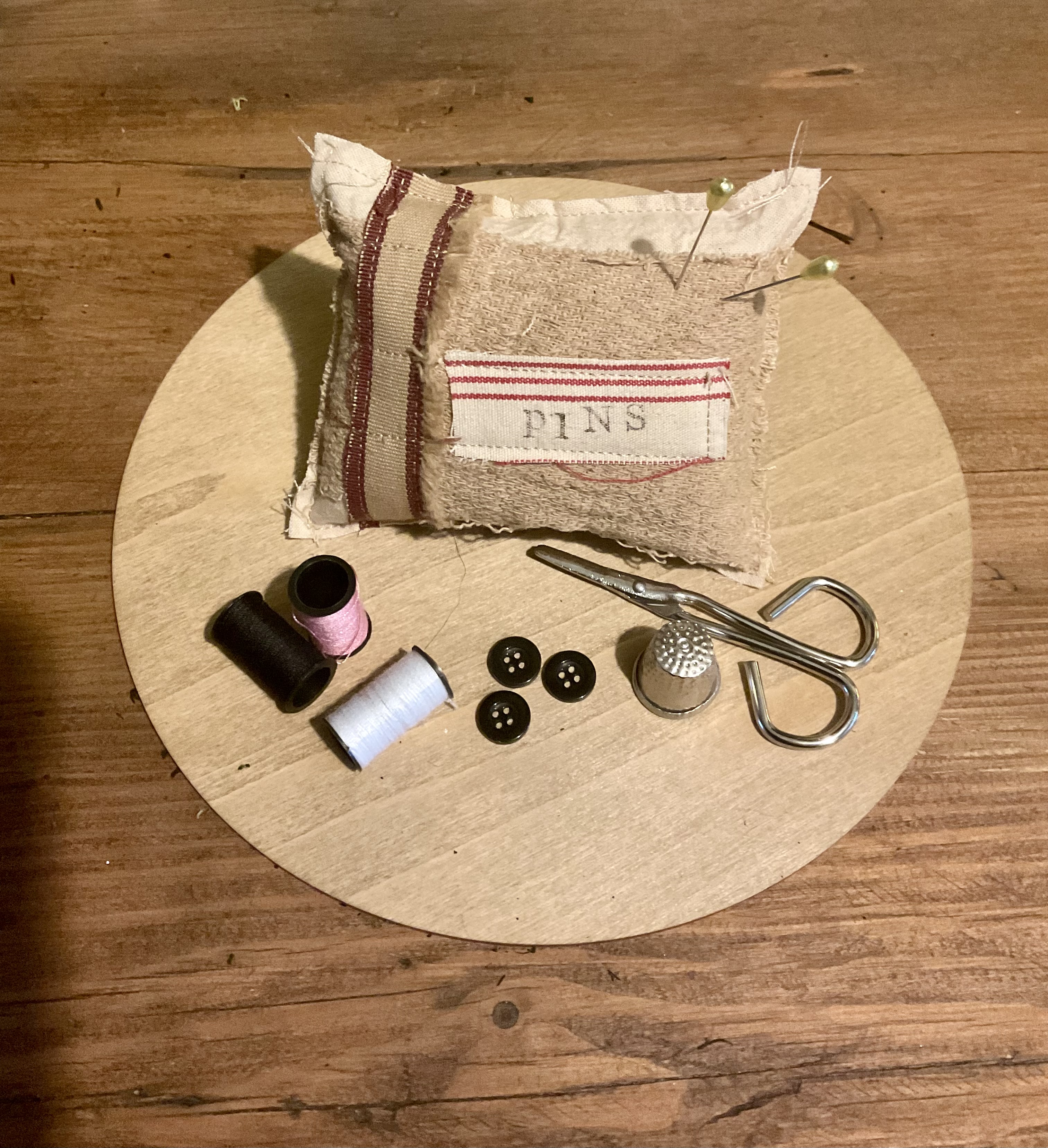 Prim pin cushions