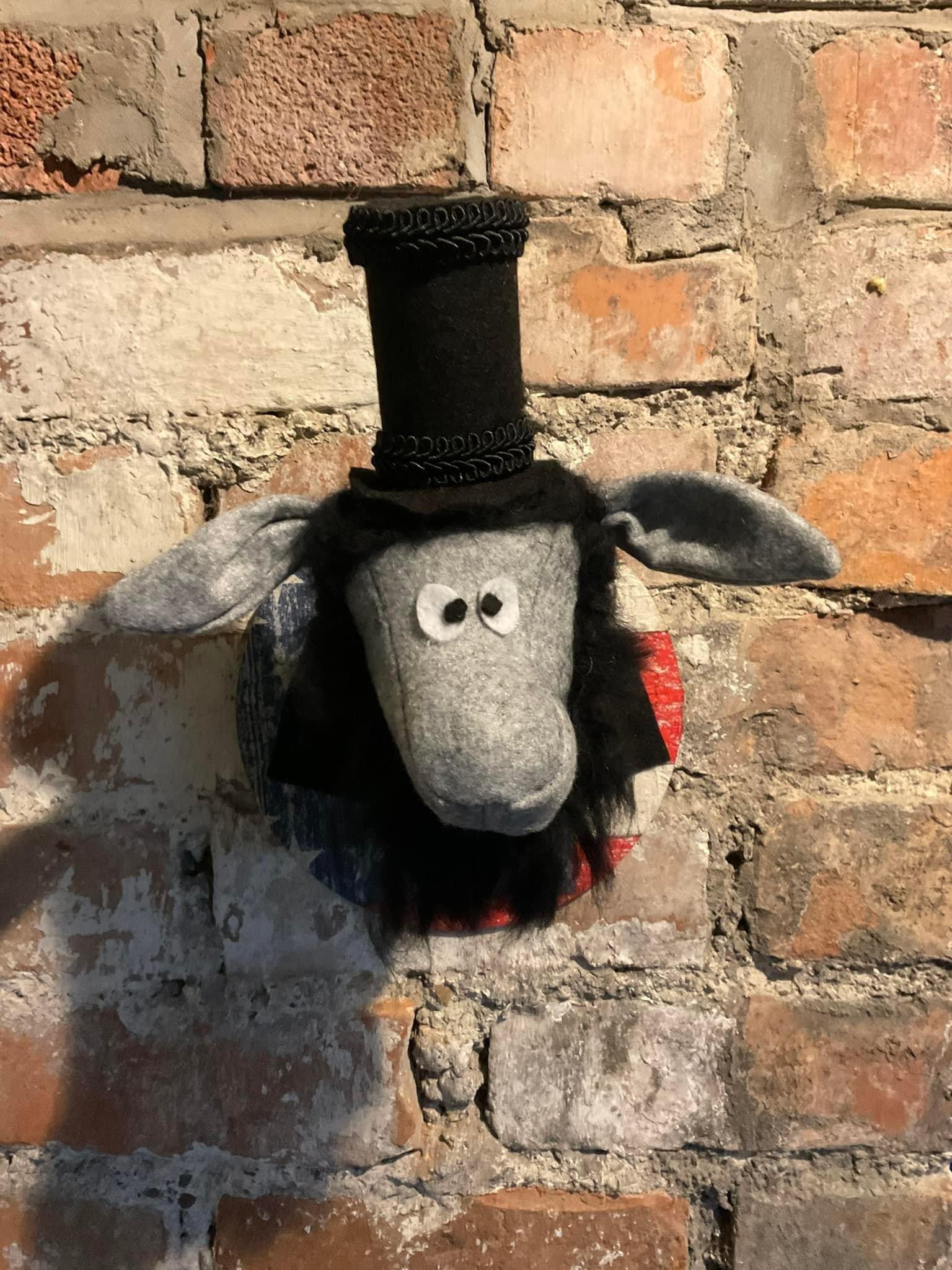 Faux taxidermy head - USA Sheep