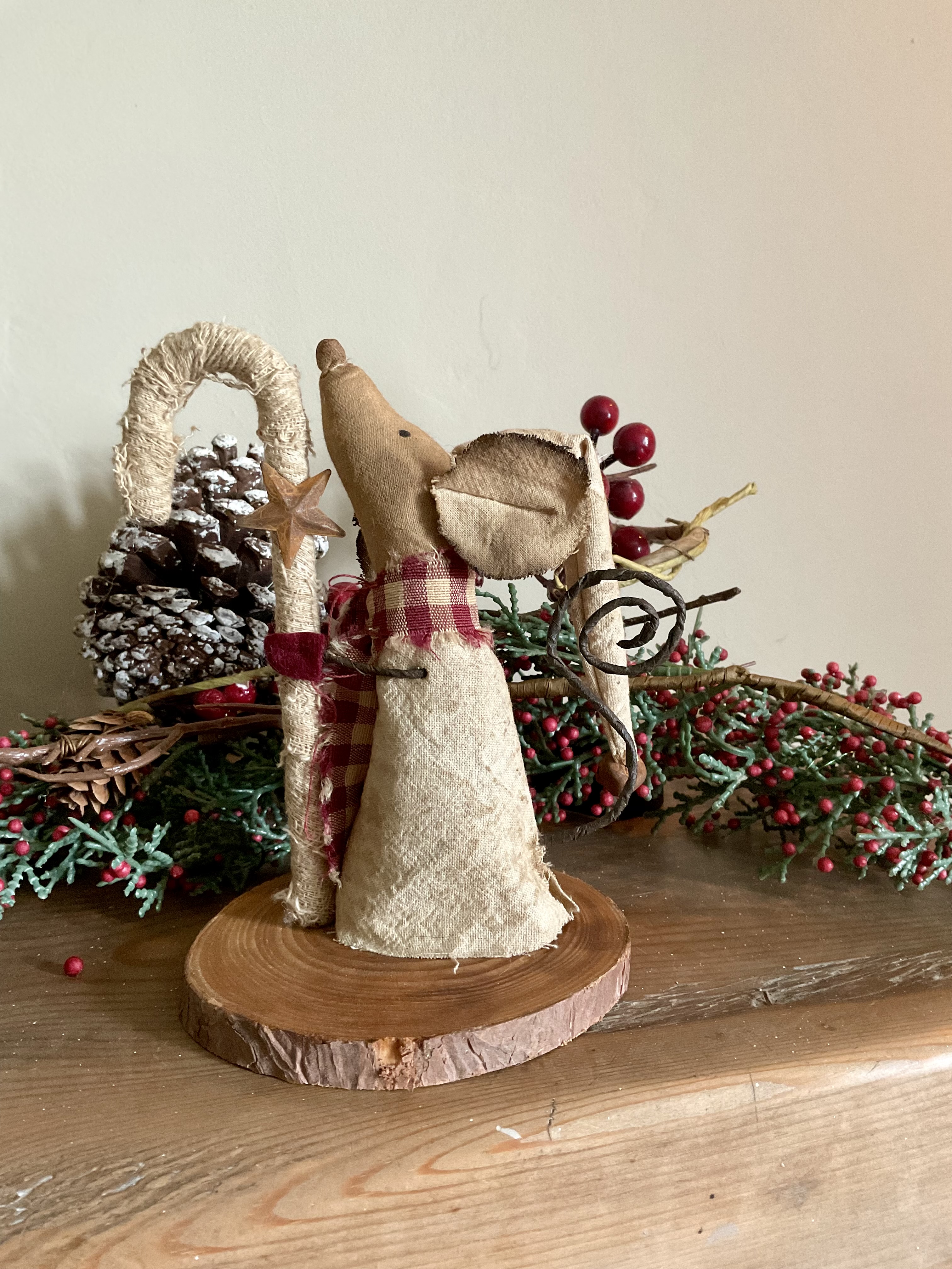 Primitive Christmas mouse