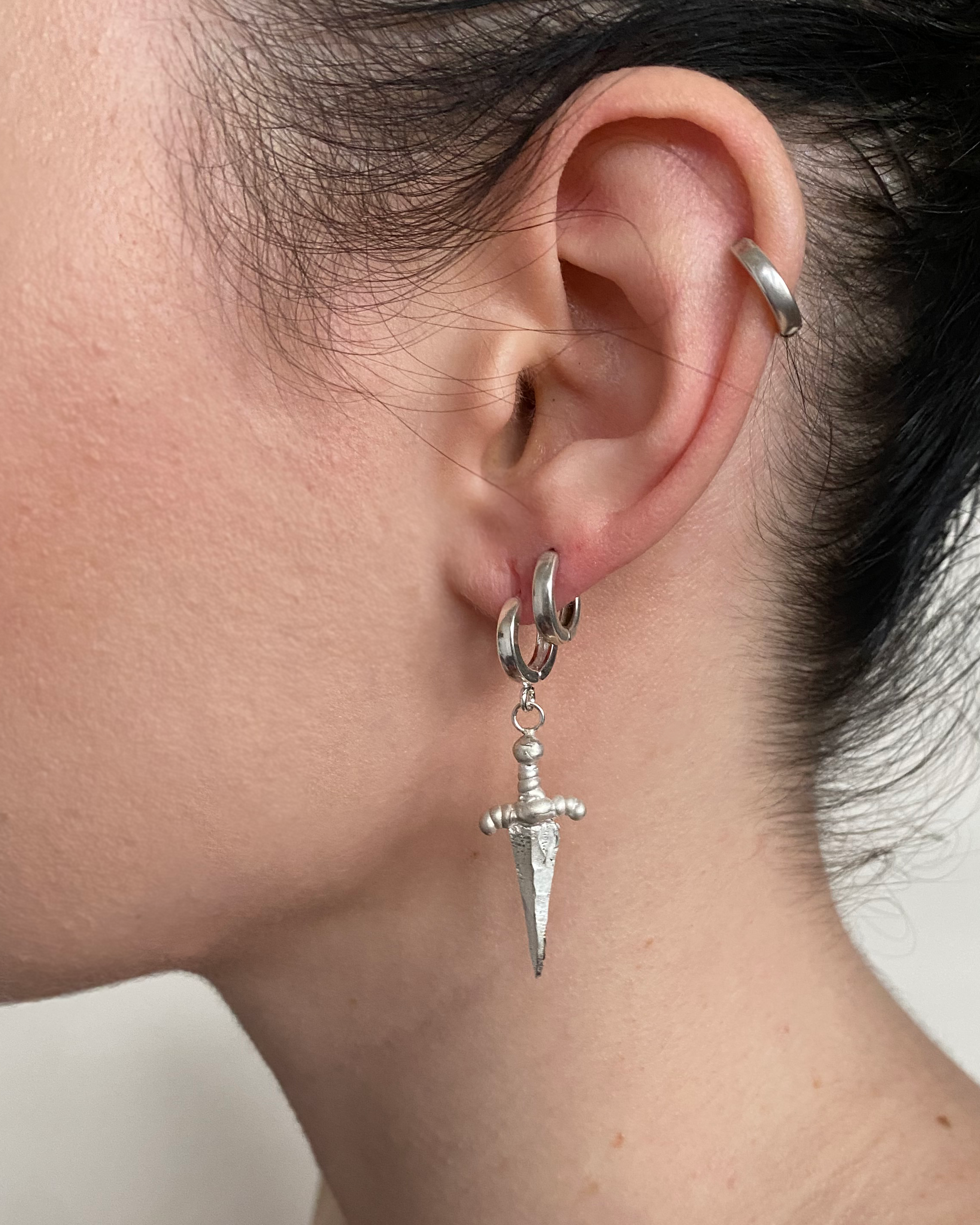 The Dagger earring/-s*