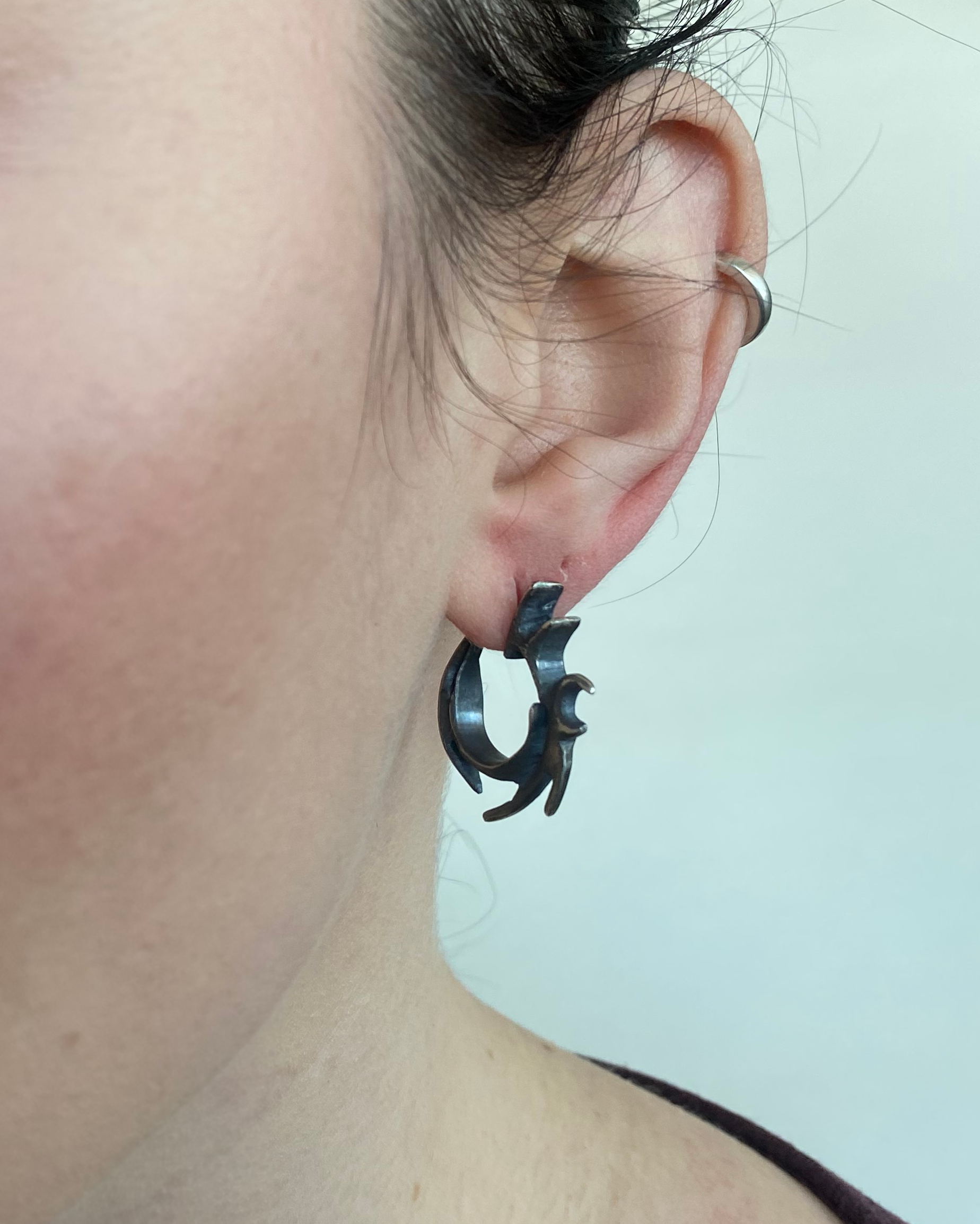 Neo Tribal hoop earring/-s*