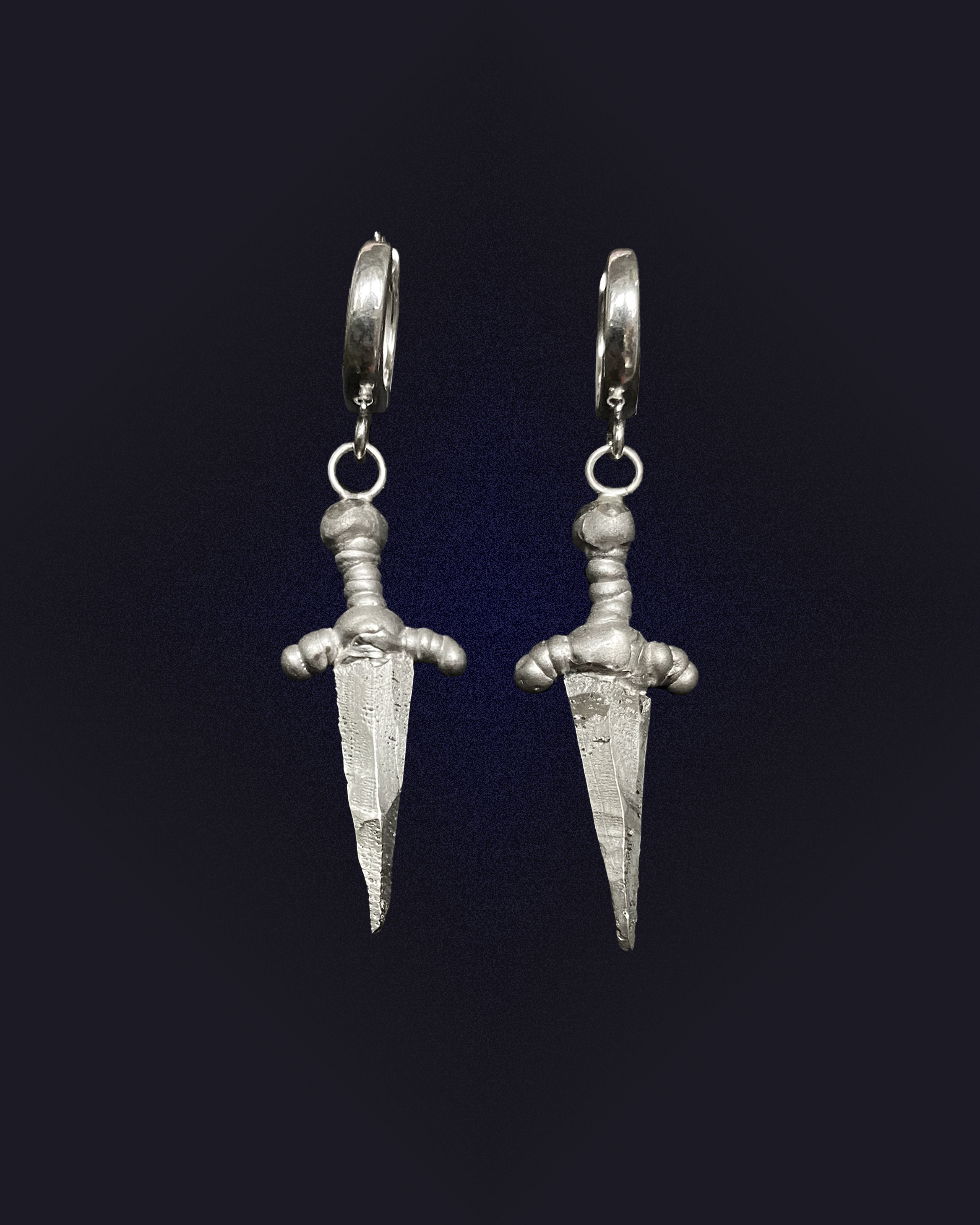 The Dagger earring/-s*