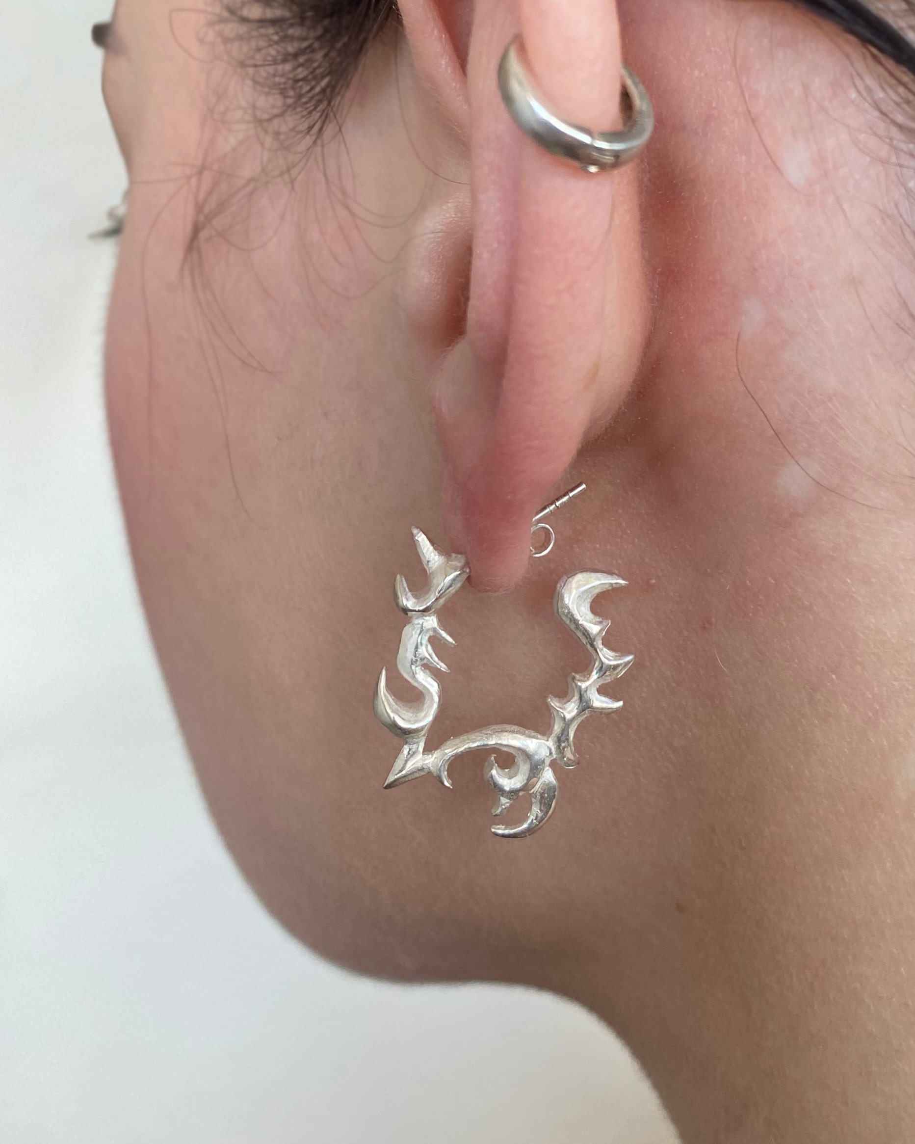 Core hoop earrings*