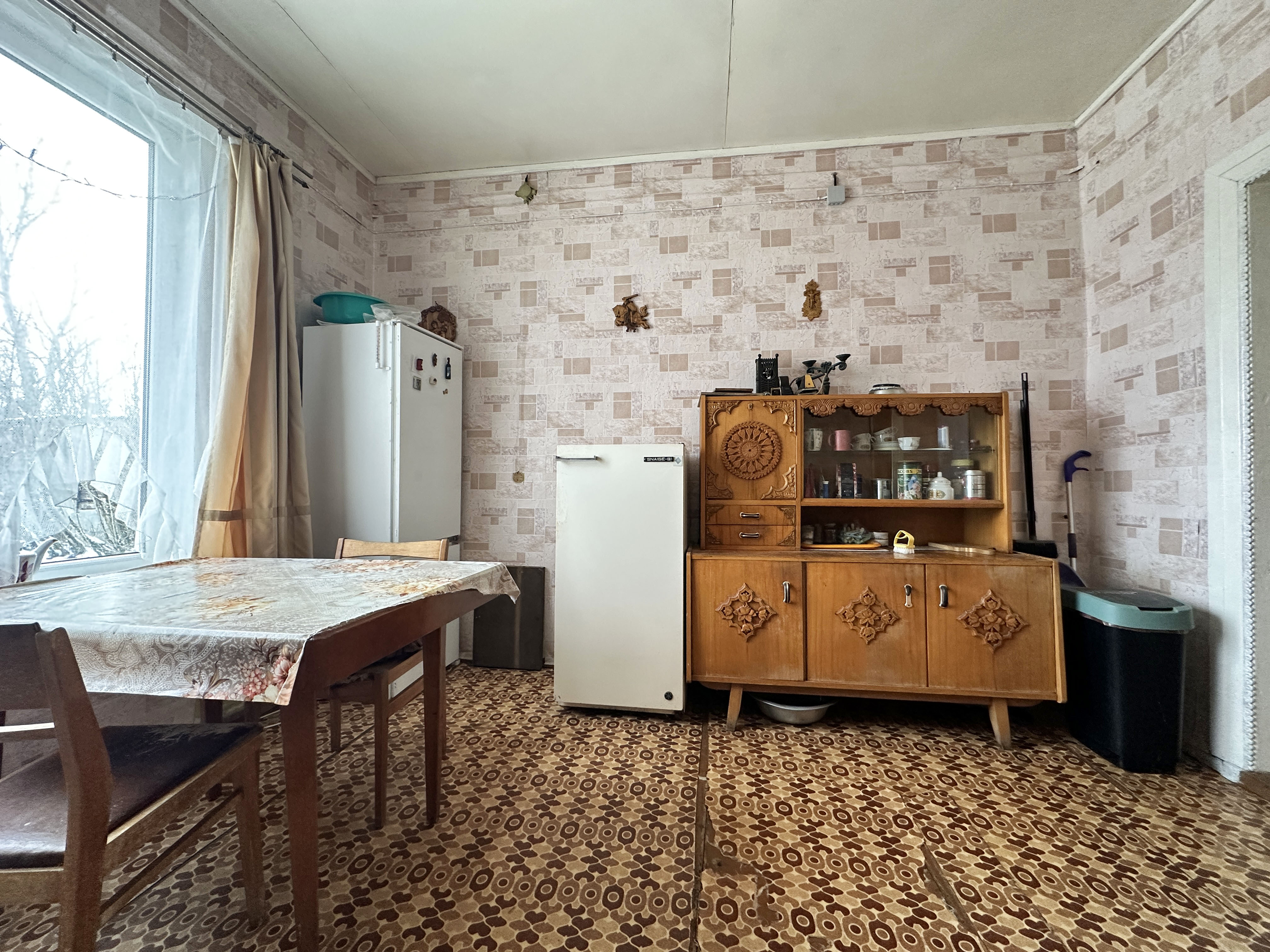 Rokiškyje, V. Lašo g. parduodamas 1 kambario butas mediniame name